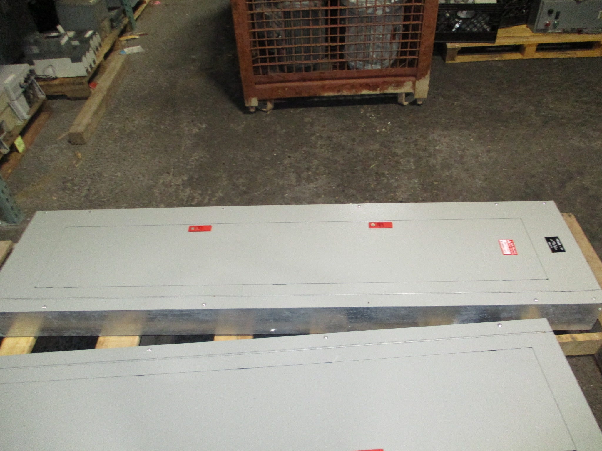 GE Main Breaker Circuit Breaker Panel ASF3604MTX 400A Max, 200A Main 277/480V