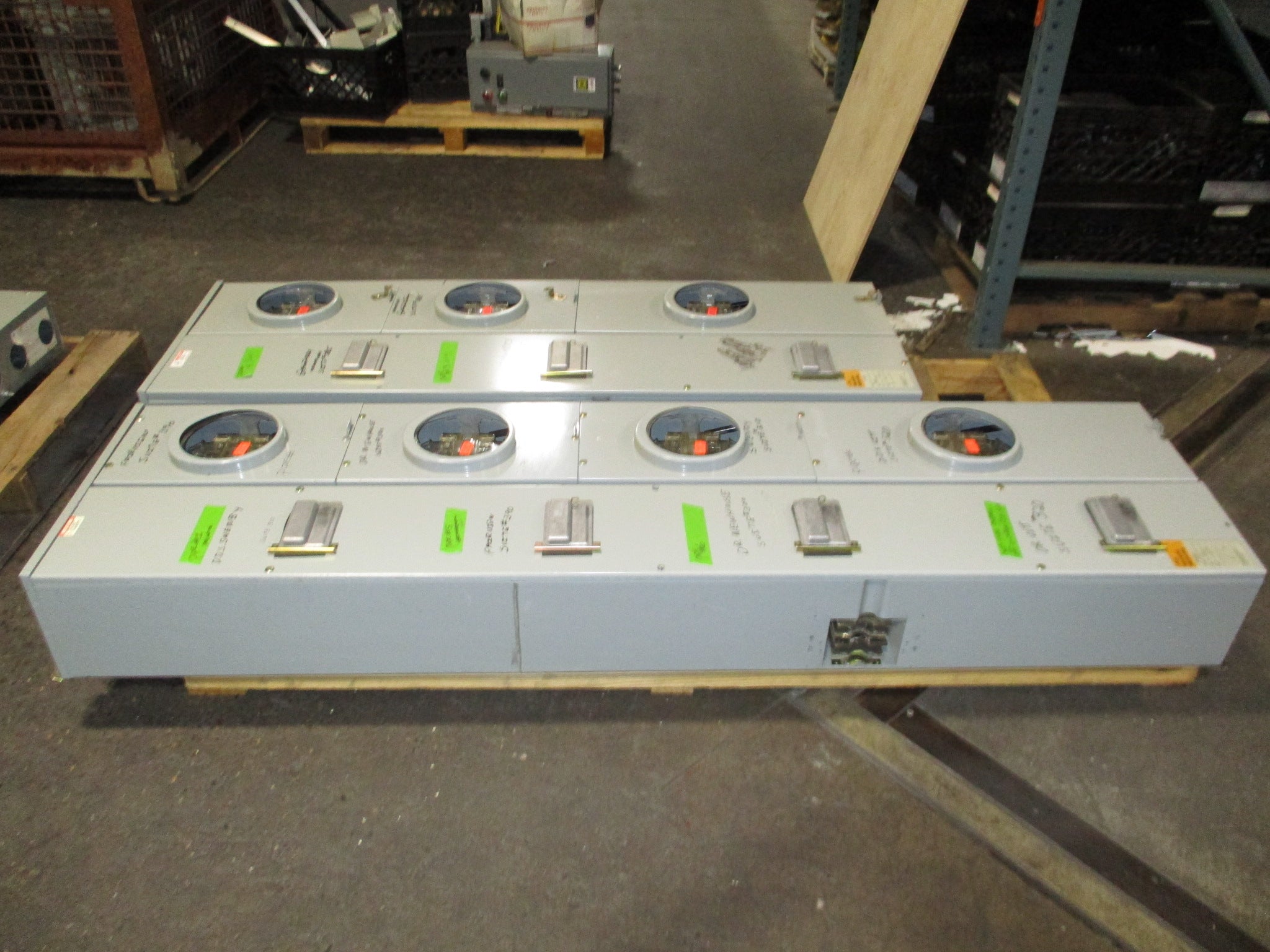 ITE Modular Meter Center W2MM4AB/W2MM3/MTB4 800A 208Y/120V 3Ph 4W 7-Position