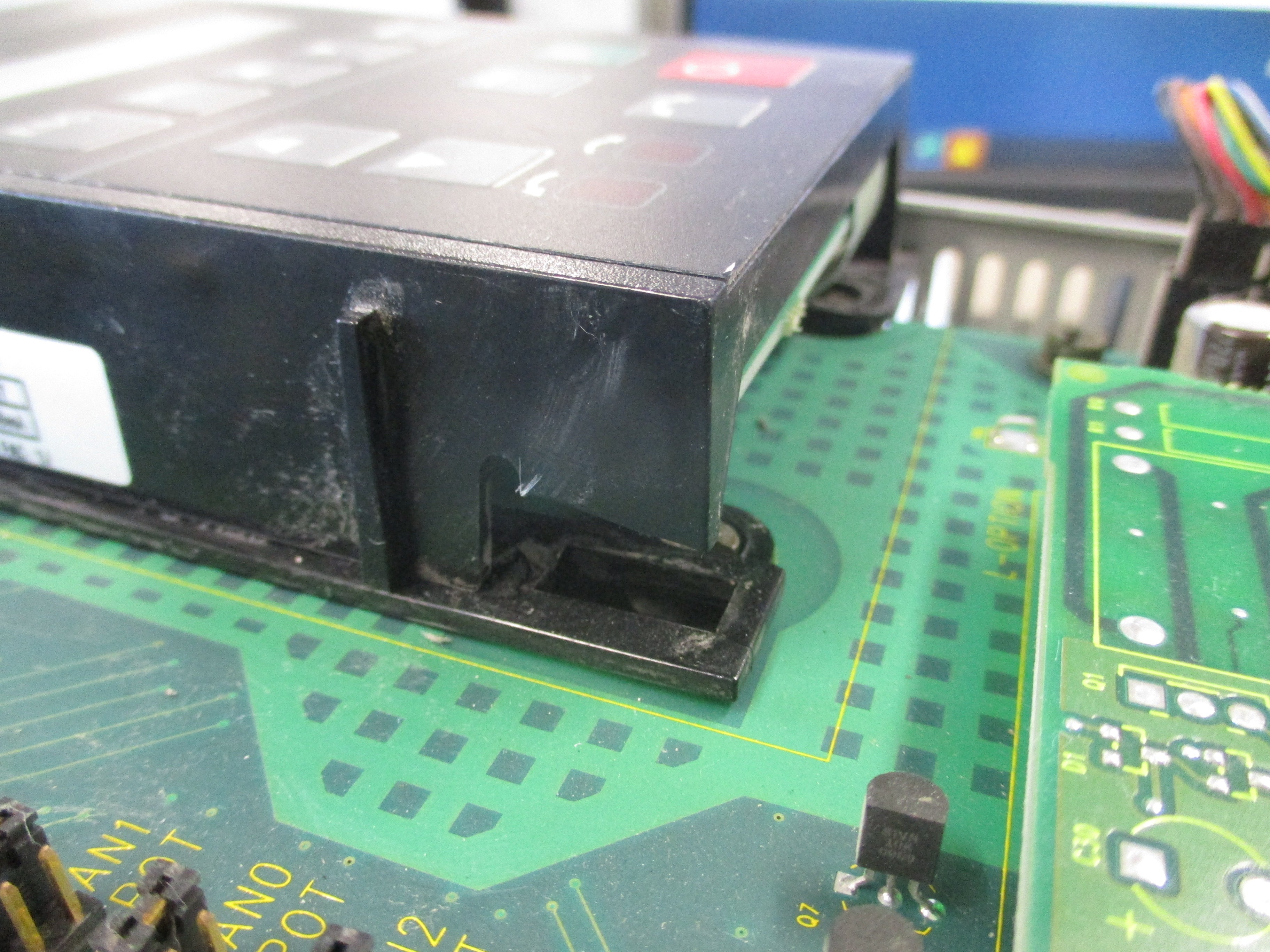 Allen-Bradley 1336 Plus II AC Drive 1336F-B025-AA-EN-L6 2.5 Hp 3Ph w/Keypad Used