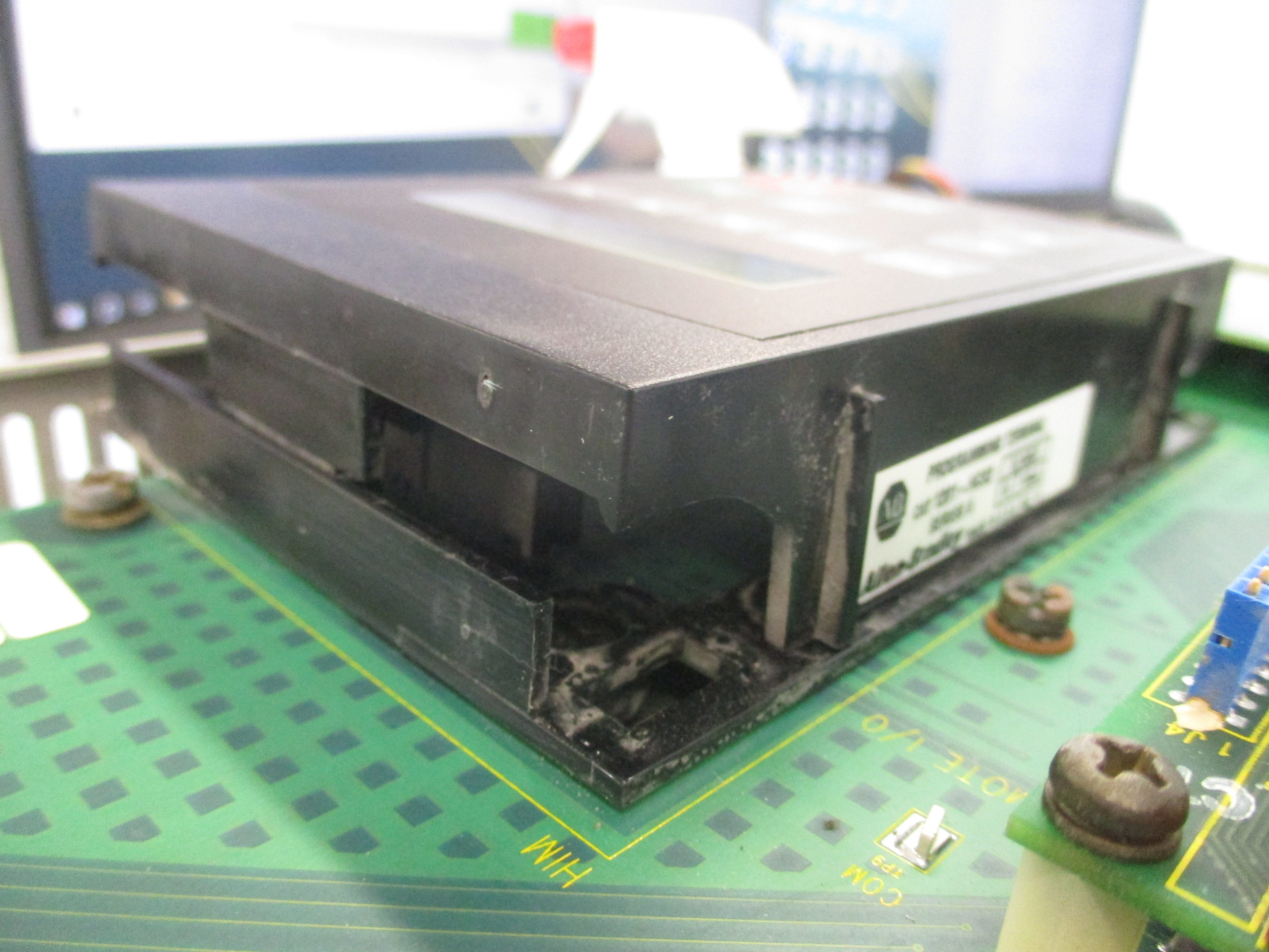 Allen-Bradley 1336 Plus II AC Drive 1336F-B025-AA-EN-L6 2.5 Hp 3Ph w/Keypad Used