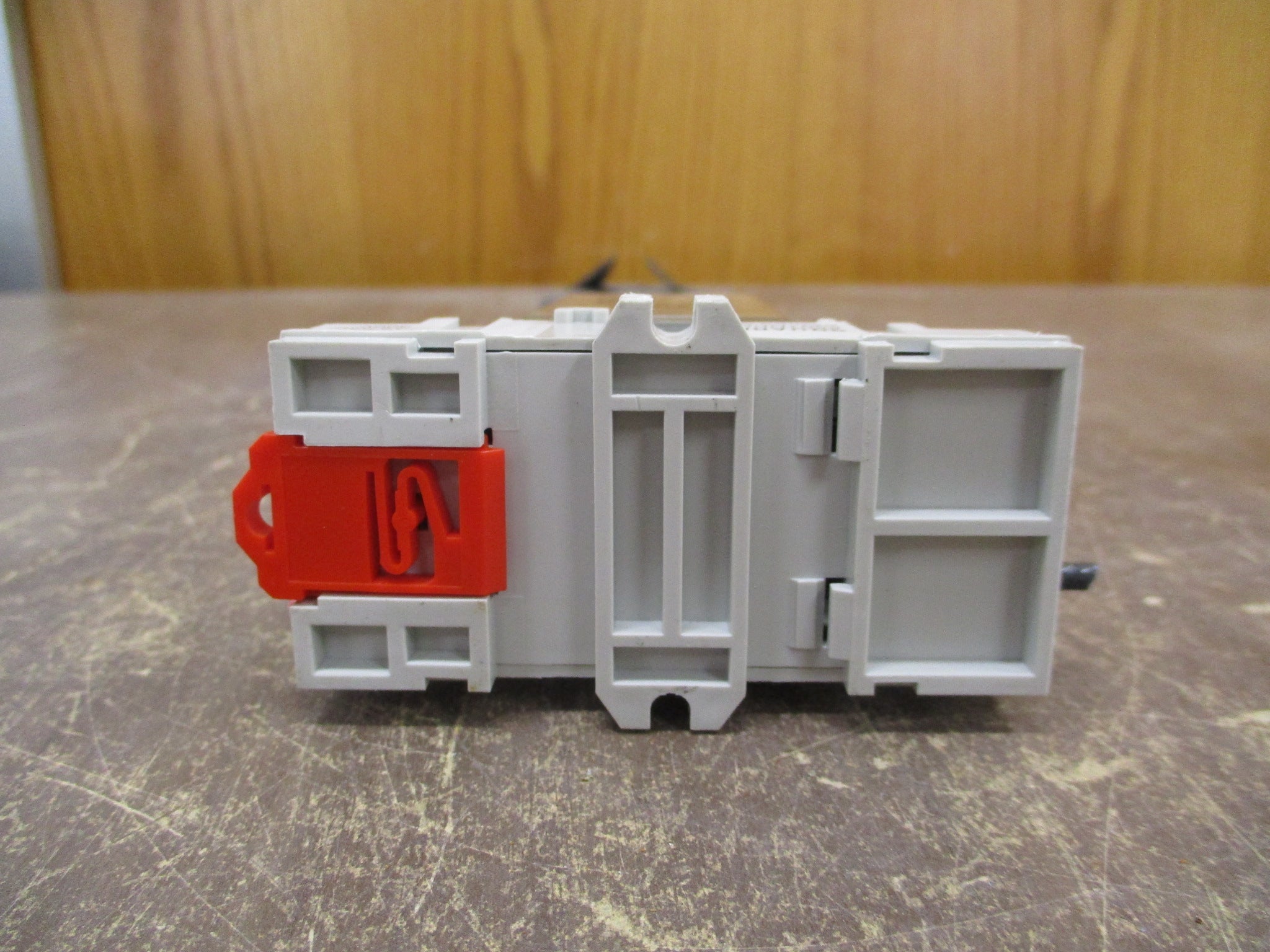 Square D Relay 8501KU12V20 Ser. E 120V Coil w/ Base *Lot of 2* Used