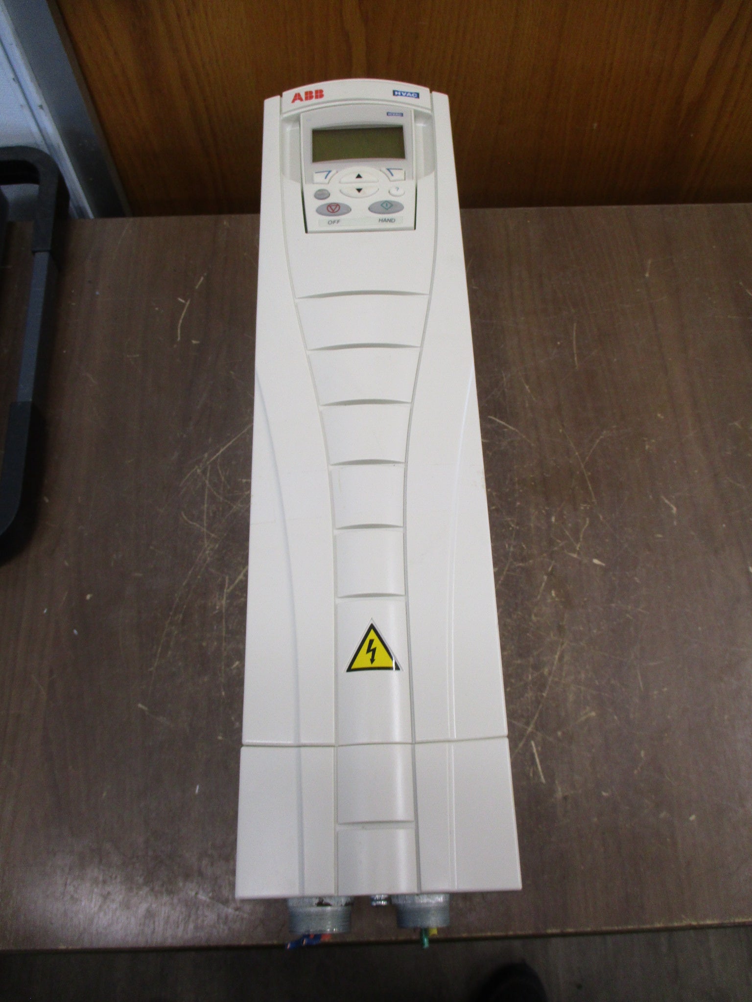 ABB ACH550 AC Drive ACH550-UH-015A-4 10HP 3Ph w/ Keypad Used