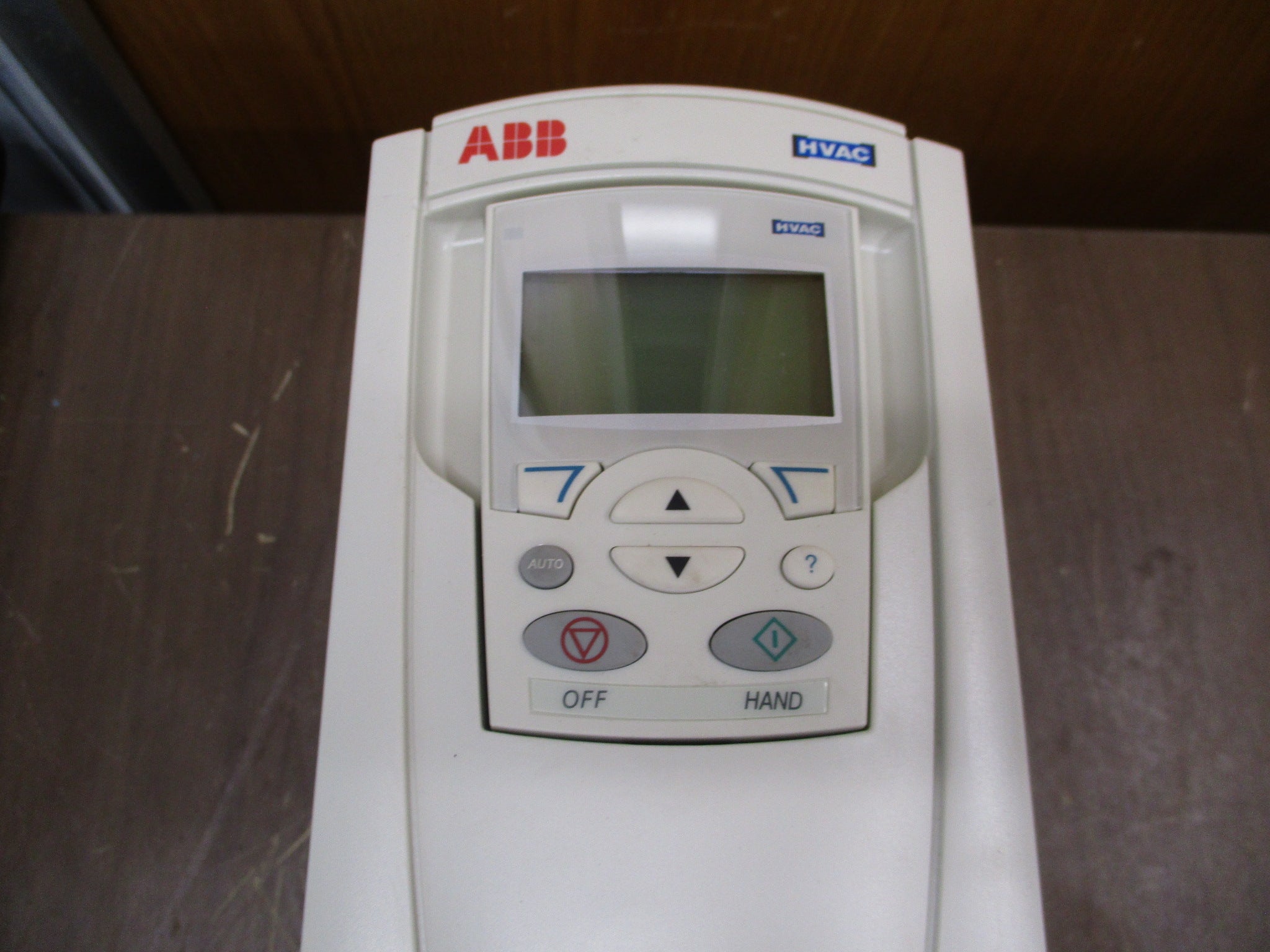 ABB ACH550 AC Drive ACH550-UH-015A-4 10HP 3Ph w/ Keypad Used