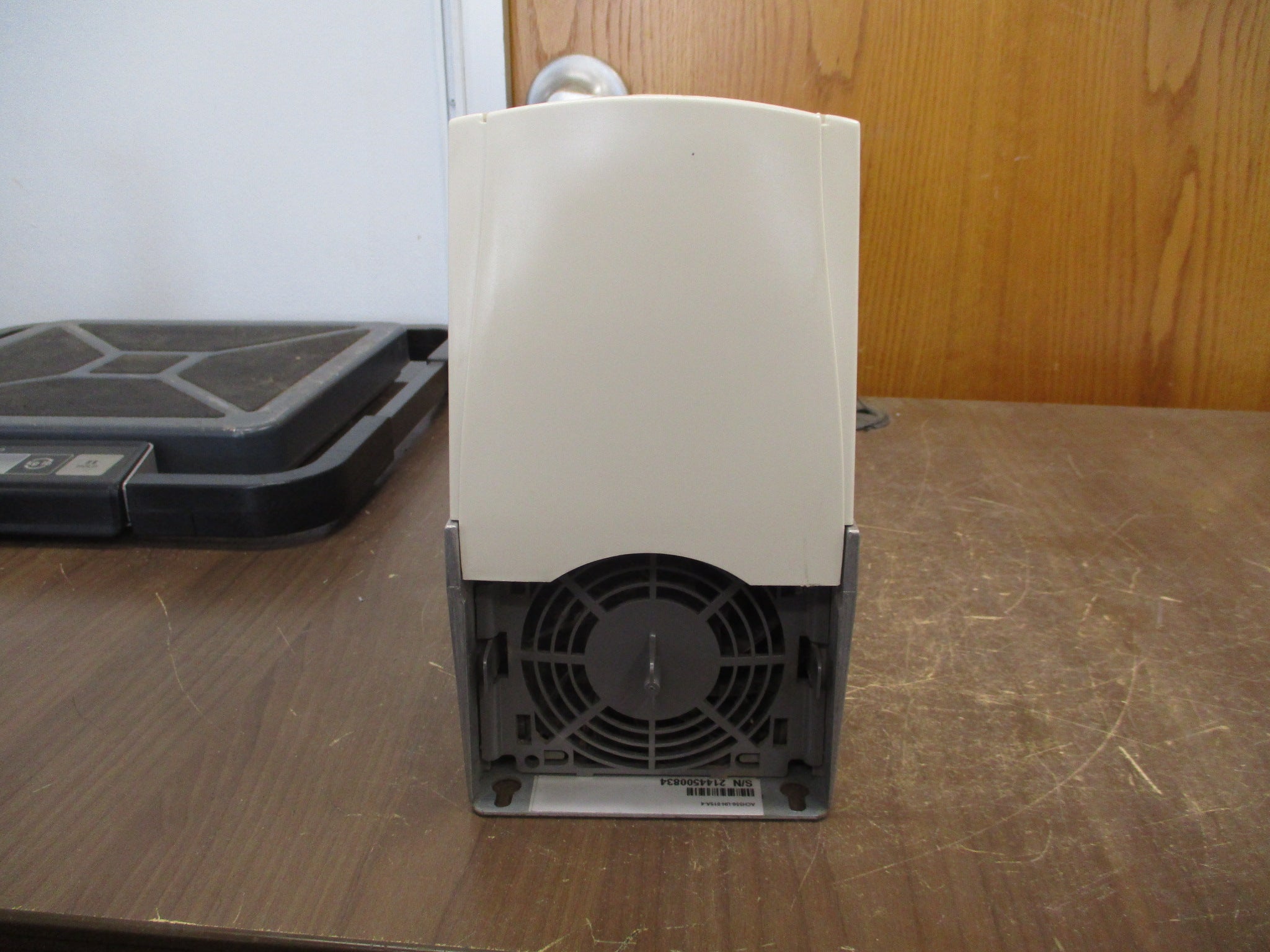 ABB ACH550 AC Drive ACH550-UH-015A-4 10HP 3Ph w/ Keypad Used