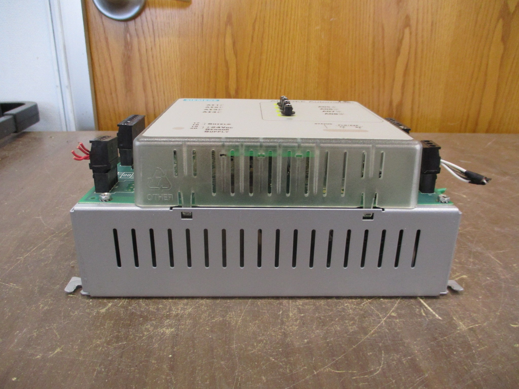 Siemens APOGEE Automation Analog Point Expansion Module 549-215 w/ HOA 4AI/4AO