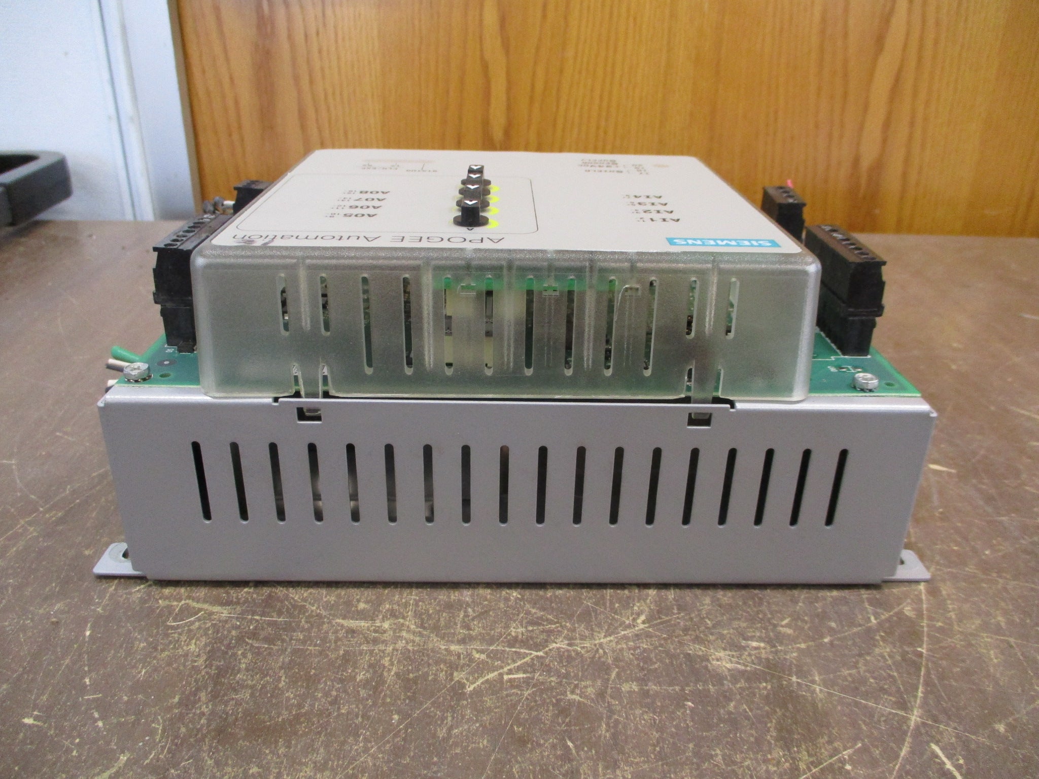 Siemens APOGEE Automation Analog Point Expansion Module 549-215 w/ HOA 4AI/4AO