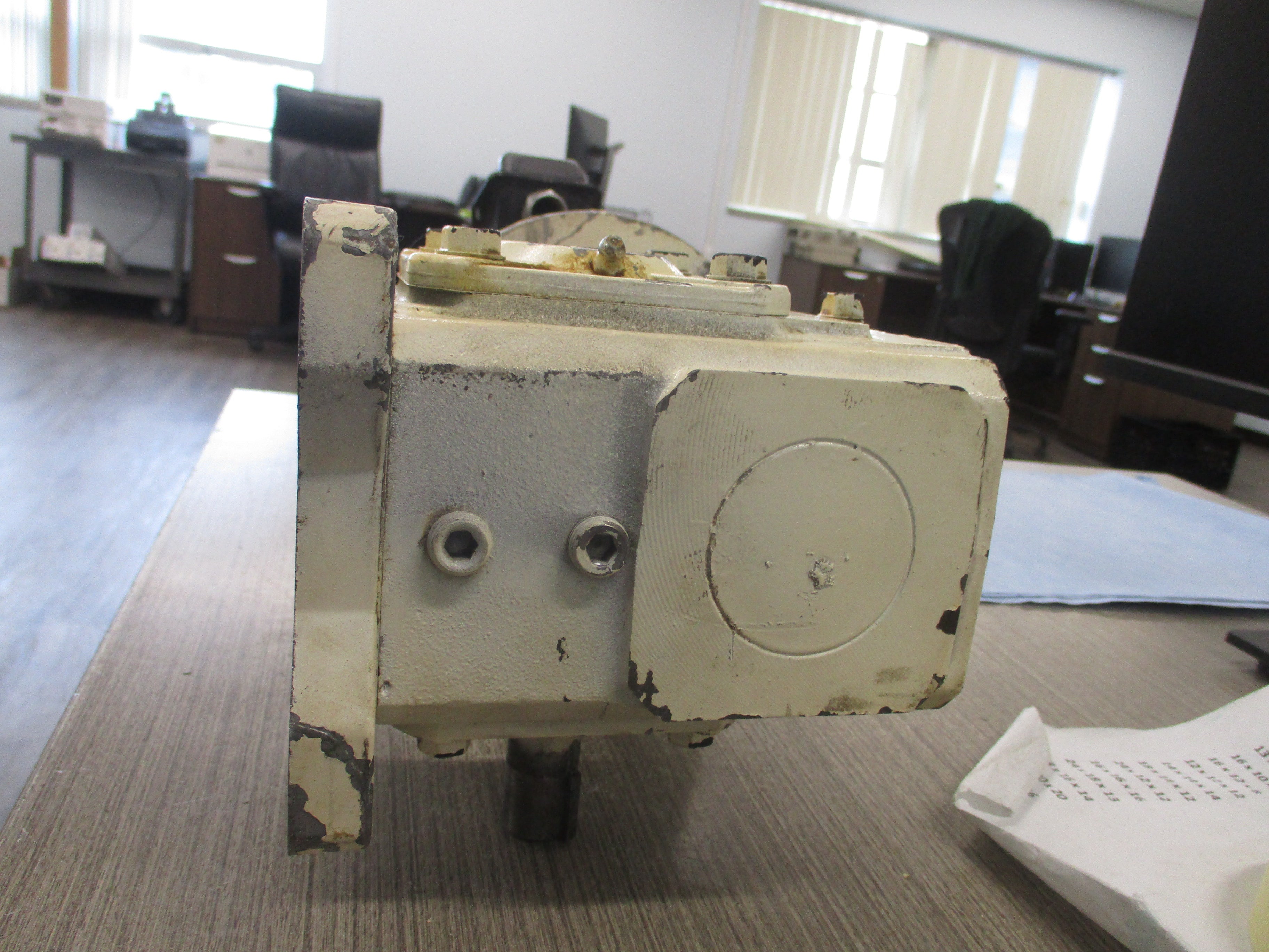 Dayton / Ohio DC Motor W/Gear 2M168D /28-70-094R 1/2HP 1725RPM Ratio 70:1 90VDC 5.5A Used