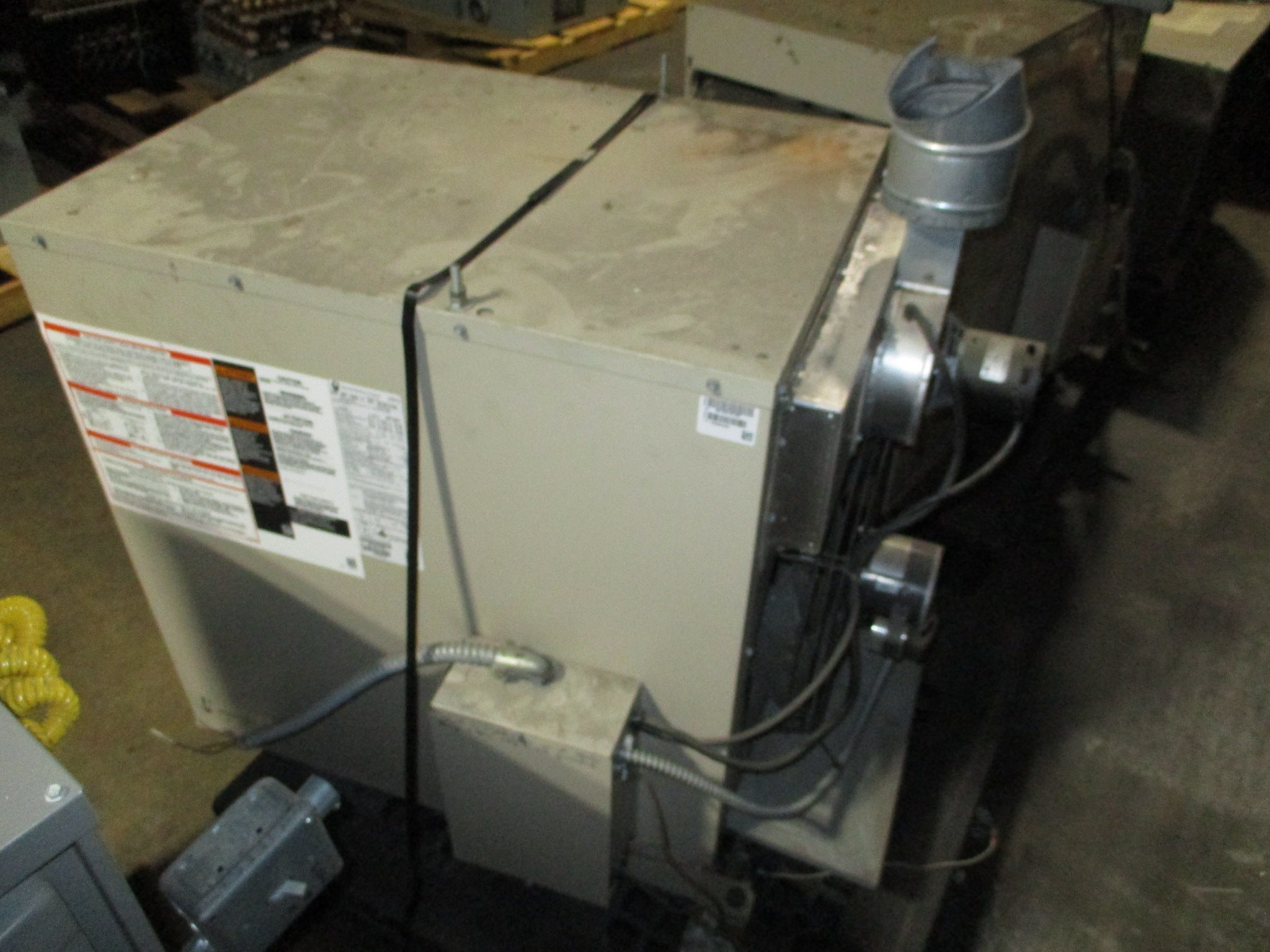 ADP Natural Gas Heater SEP-200A-3 195,000BTU Input Power Vented Used