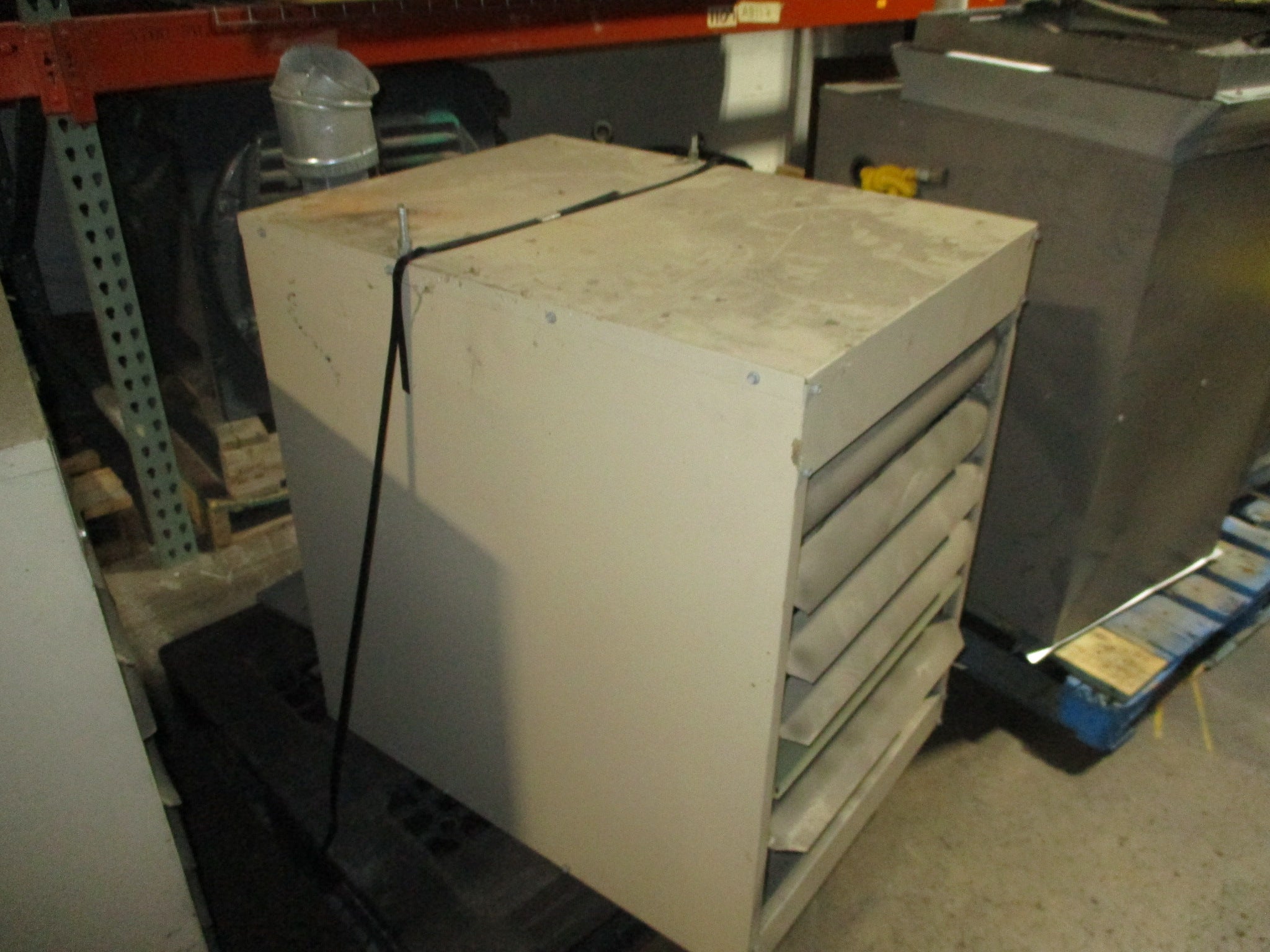 ADP Natural Gas Heater SEP-200A-3 195,000BTU Input Power Vented Used