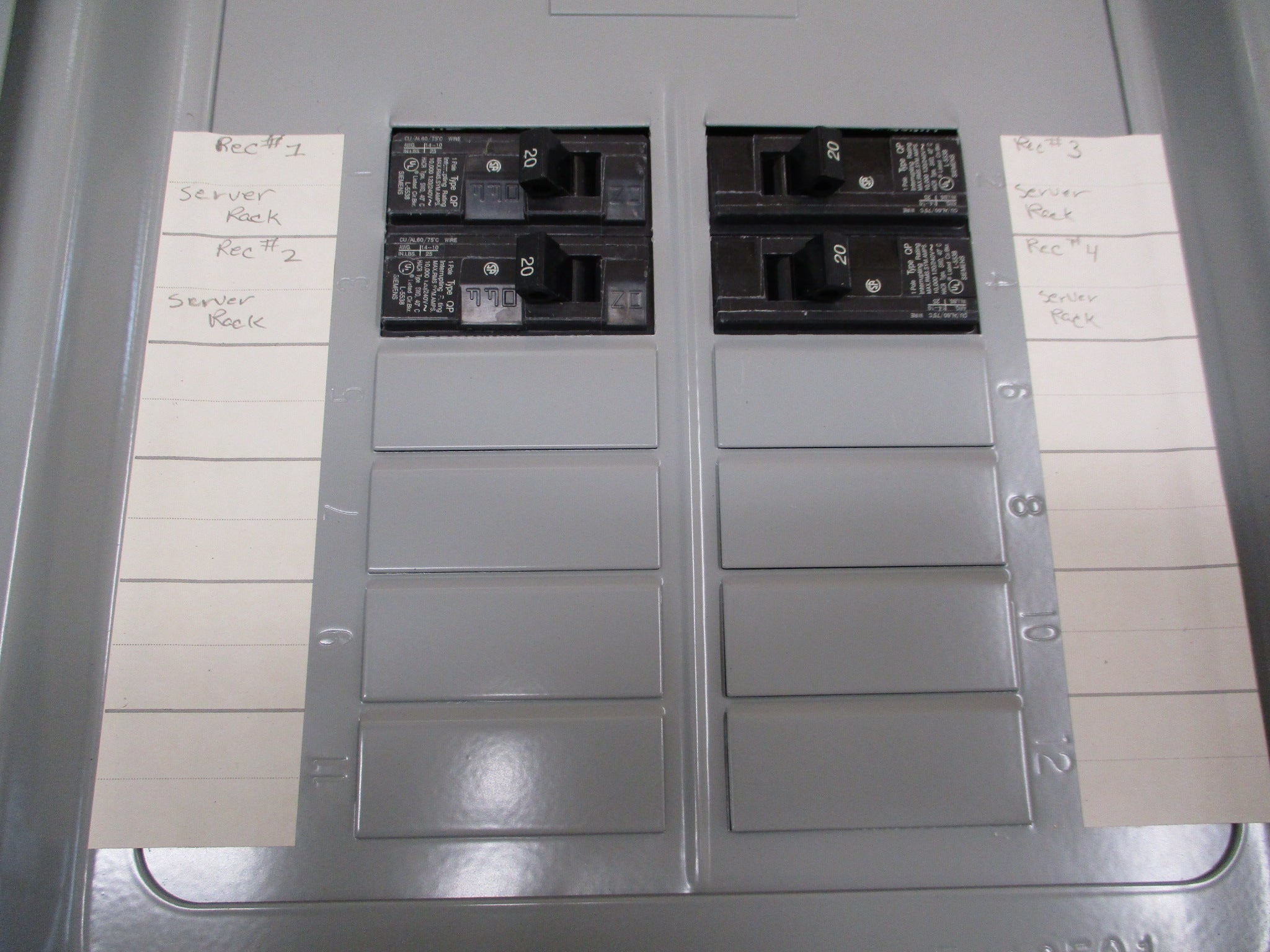 Siemens Main Lug Breaker Panel G1212L1125 125A Max 120/240V 60Hz 1Ph 3W Used