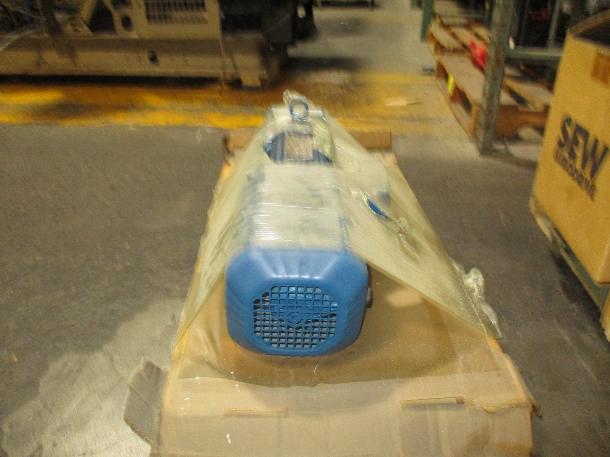 Sew-Eurodrive Gearmotor RXF57 DRN90L4/BE2HR/ES7S 2HP 230/460V 60Hz 3Ph *No Box*