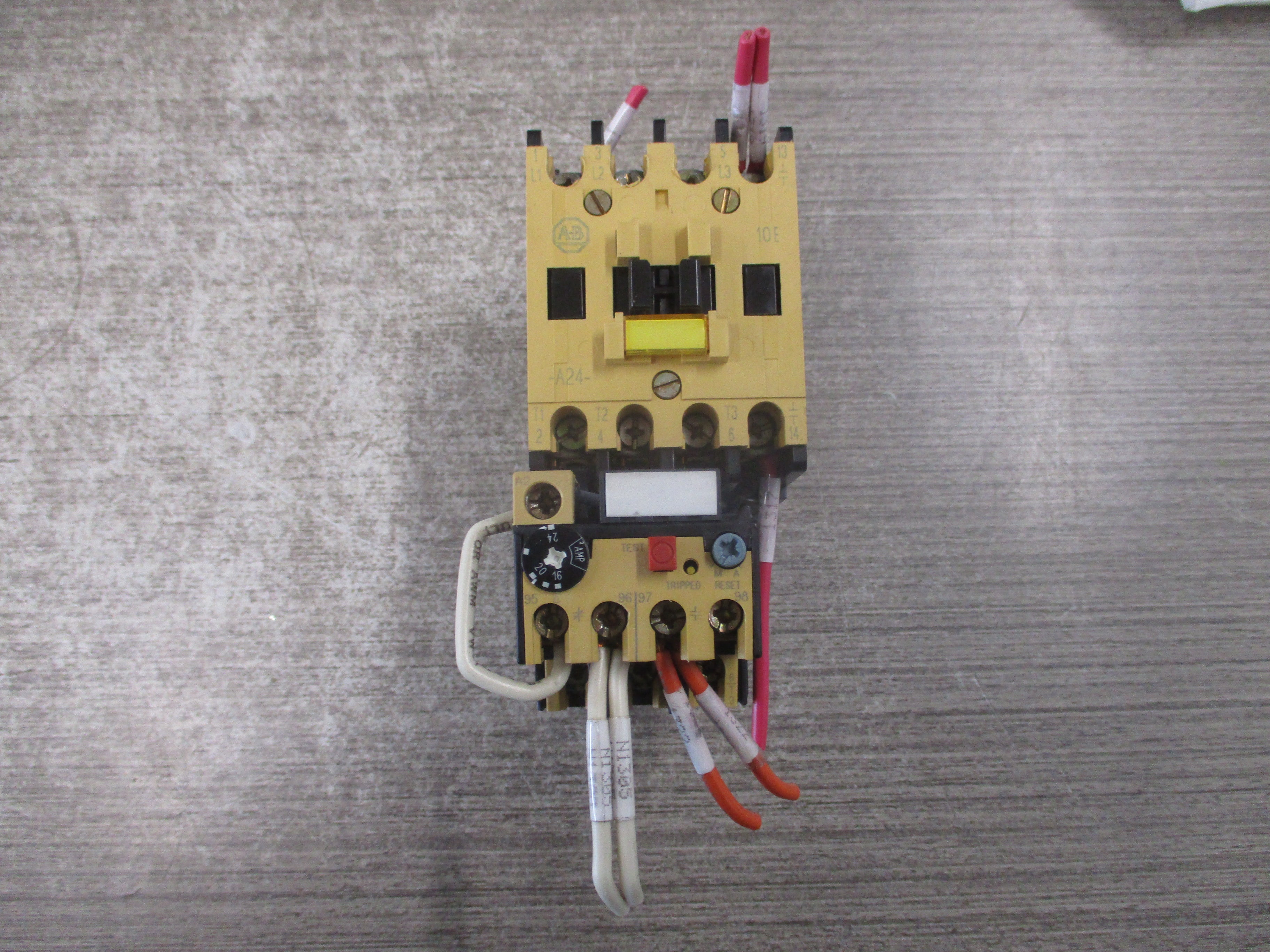 Allen-Bradley Starter 100-A24ND3 / 193-BSC 24 120V Coil Trip: 16-24A 600V Used