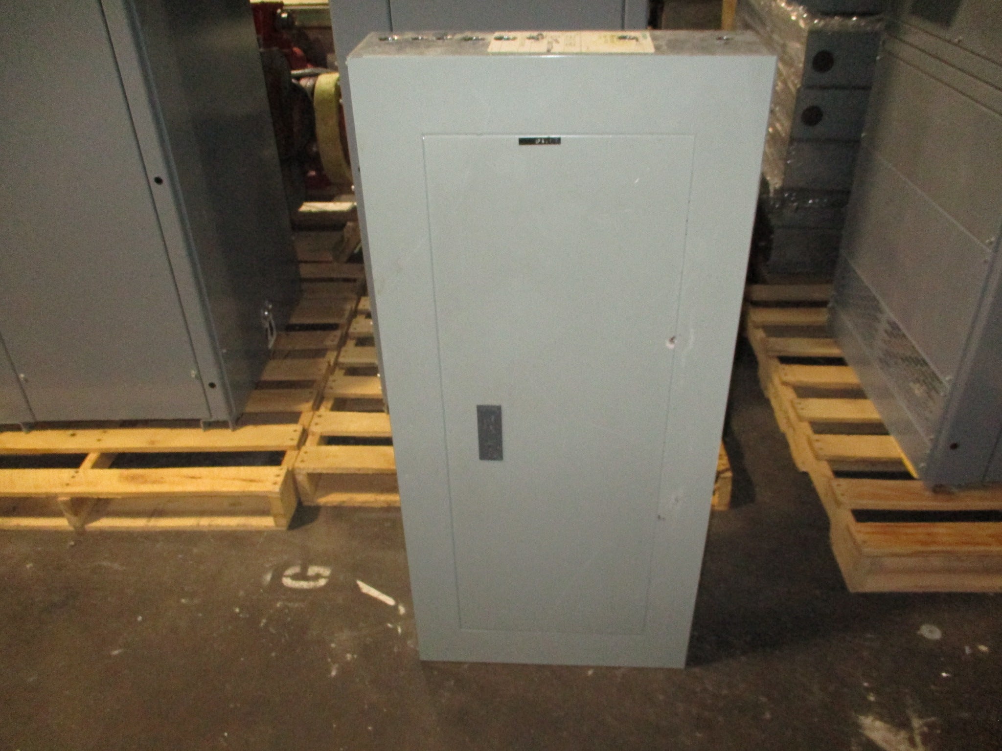 Siemens Main Breaker Circuit Breaker Panel S1C42QJ200ABS 200A Main, 250A Max