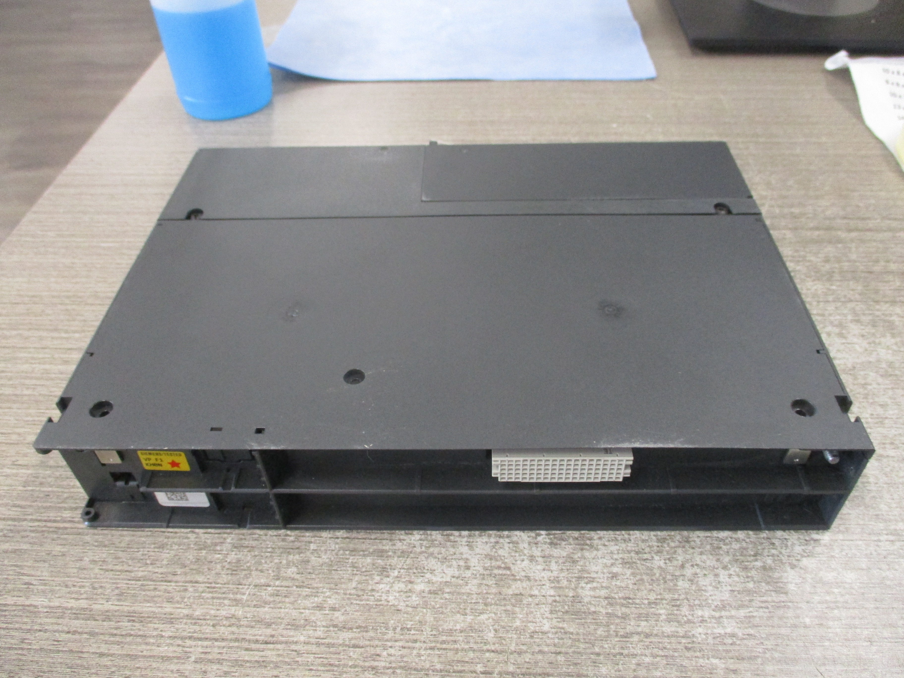 Siemens Simatic S7-400 SV Power Supply Module 6ES7 407-0KA02-0AA0 Input: AC 120/230V; 0.9/0.5A / 50-60Hz OR / DC 120/230V; 1.0/0.5A Output: DC5V/10A; 24V/1A * W/Cover * Used