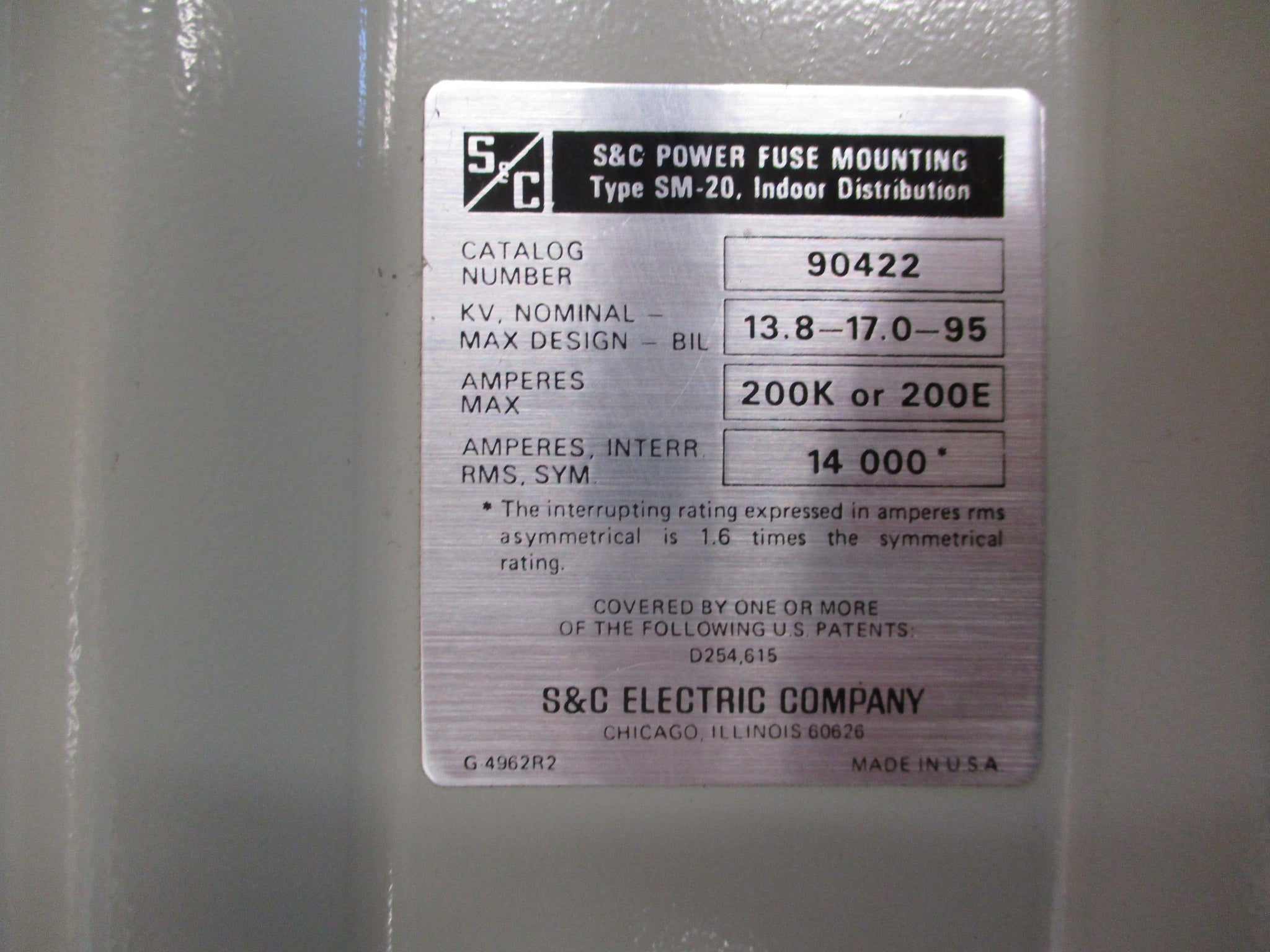 S&C SM-20 Fuse Mount w/ Fuse 90422 150E Fuse Used