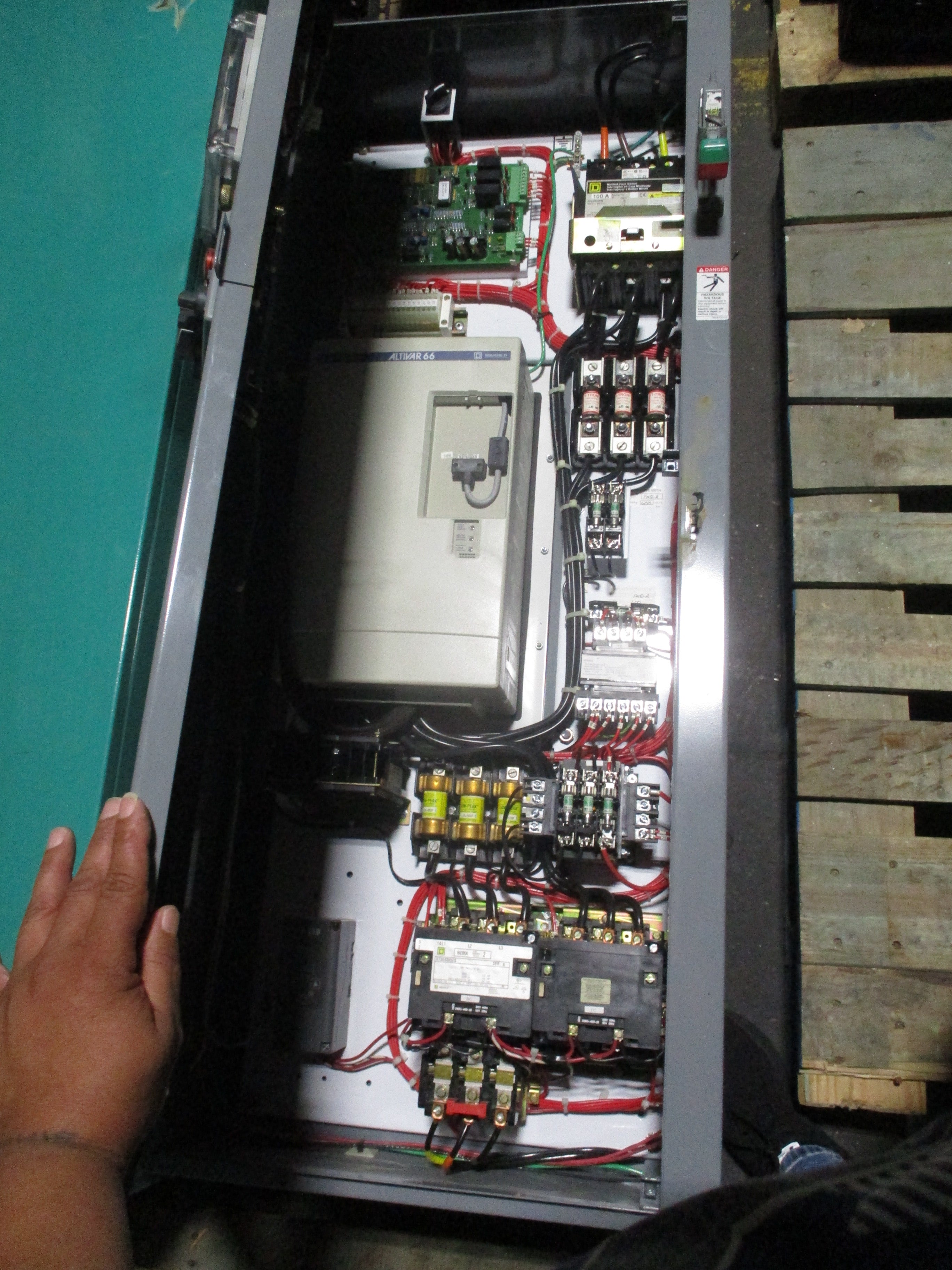 Marley Cooling Tower Controller ATV66D23N4U 25HP 3Ph Input: 460V Output: 0-460V