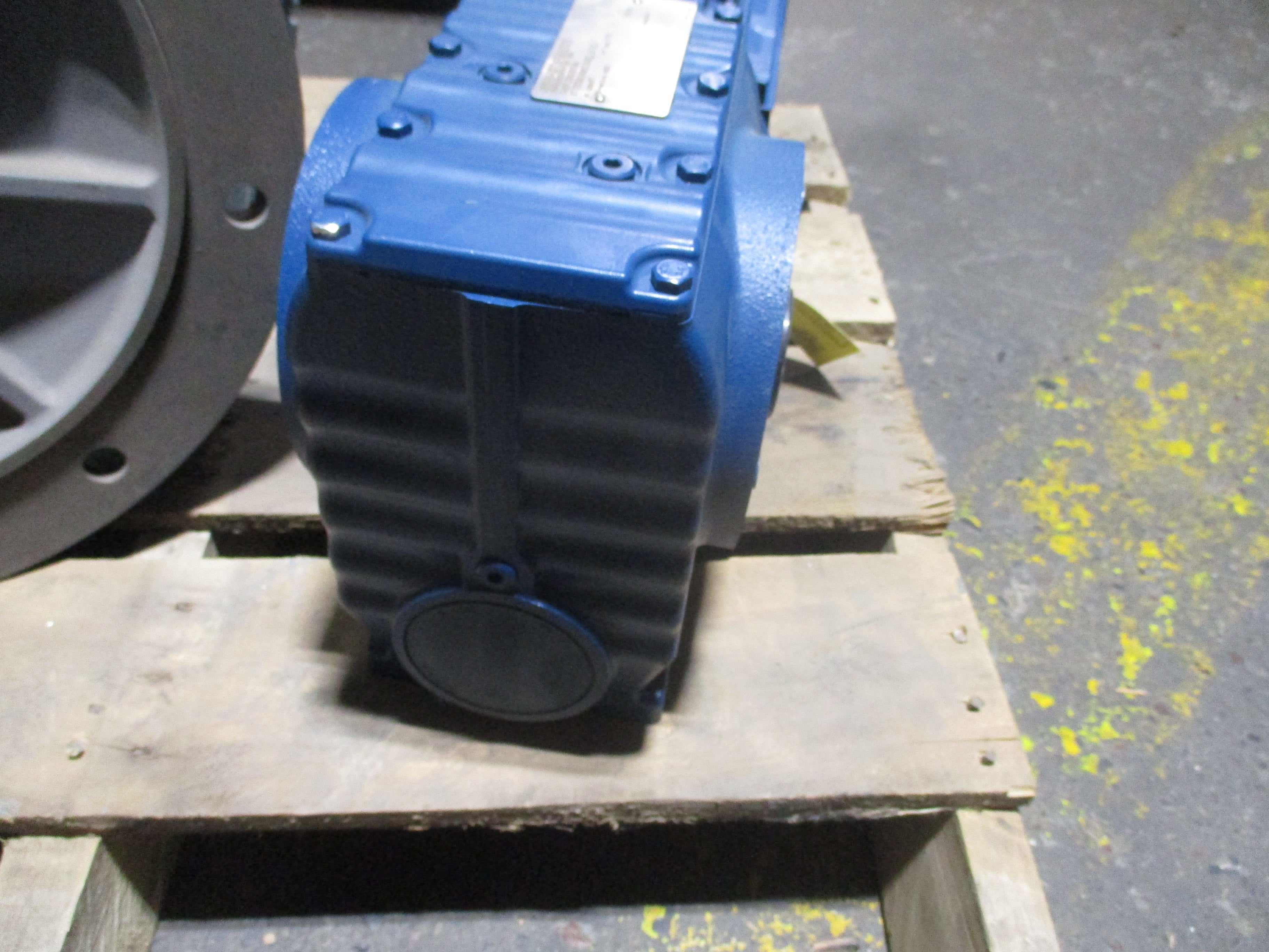 Sew-Eurodrive Gearmotor SA67 DRN80M4 1HP 17 RPM Output 230/460V 60Hz 3Ph *No Box