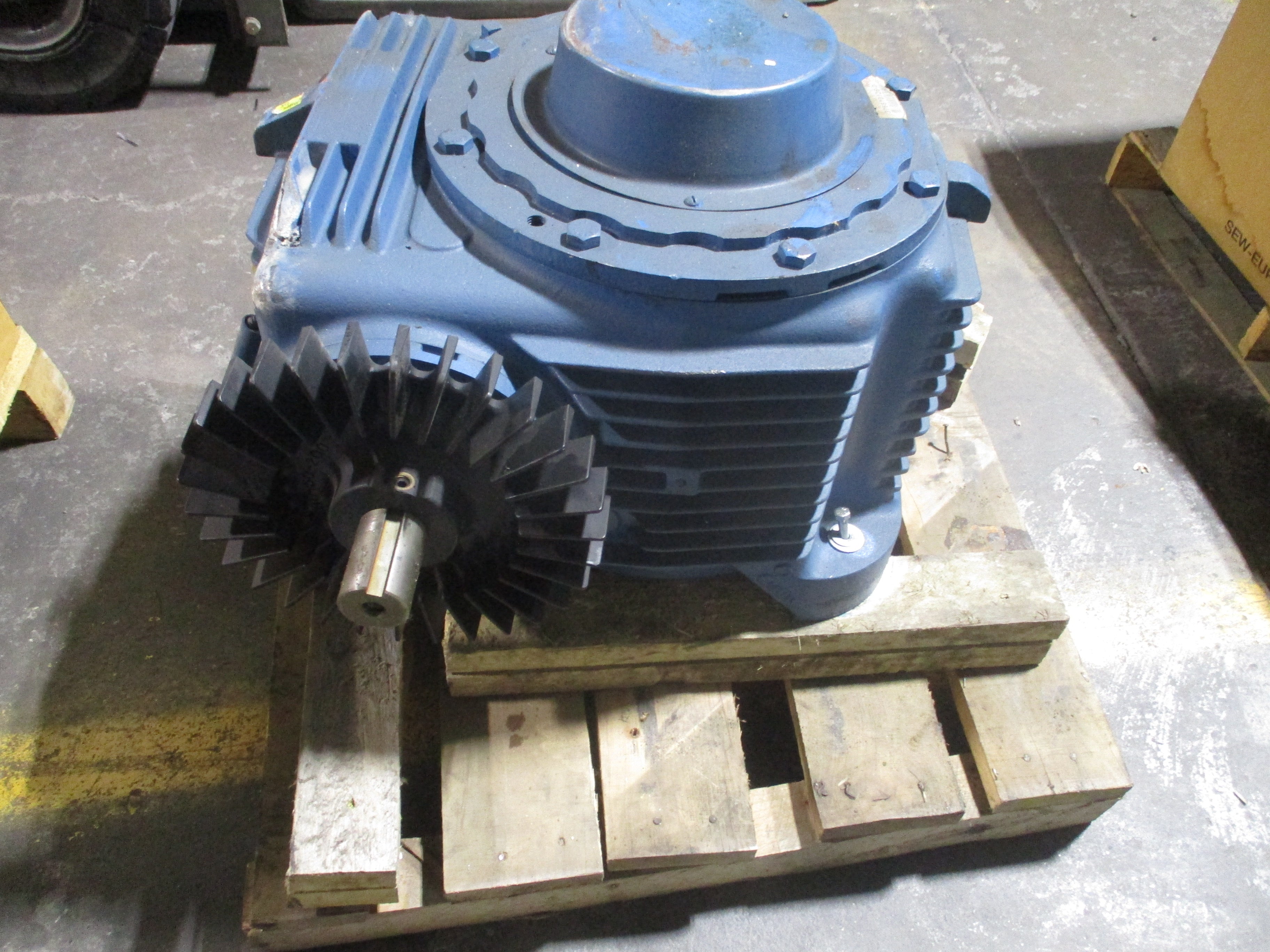 Conedrive Gear Reducer WFSHV80A512-Y0A Ratio 15:1 1750RPM Input * Dented Fin * *