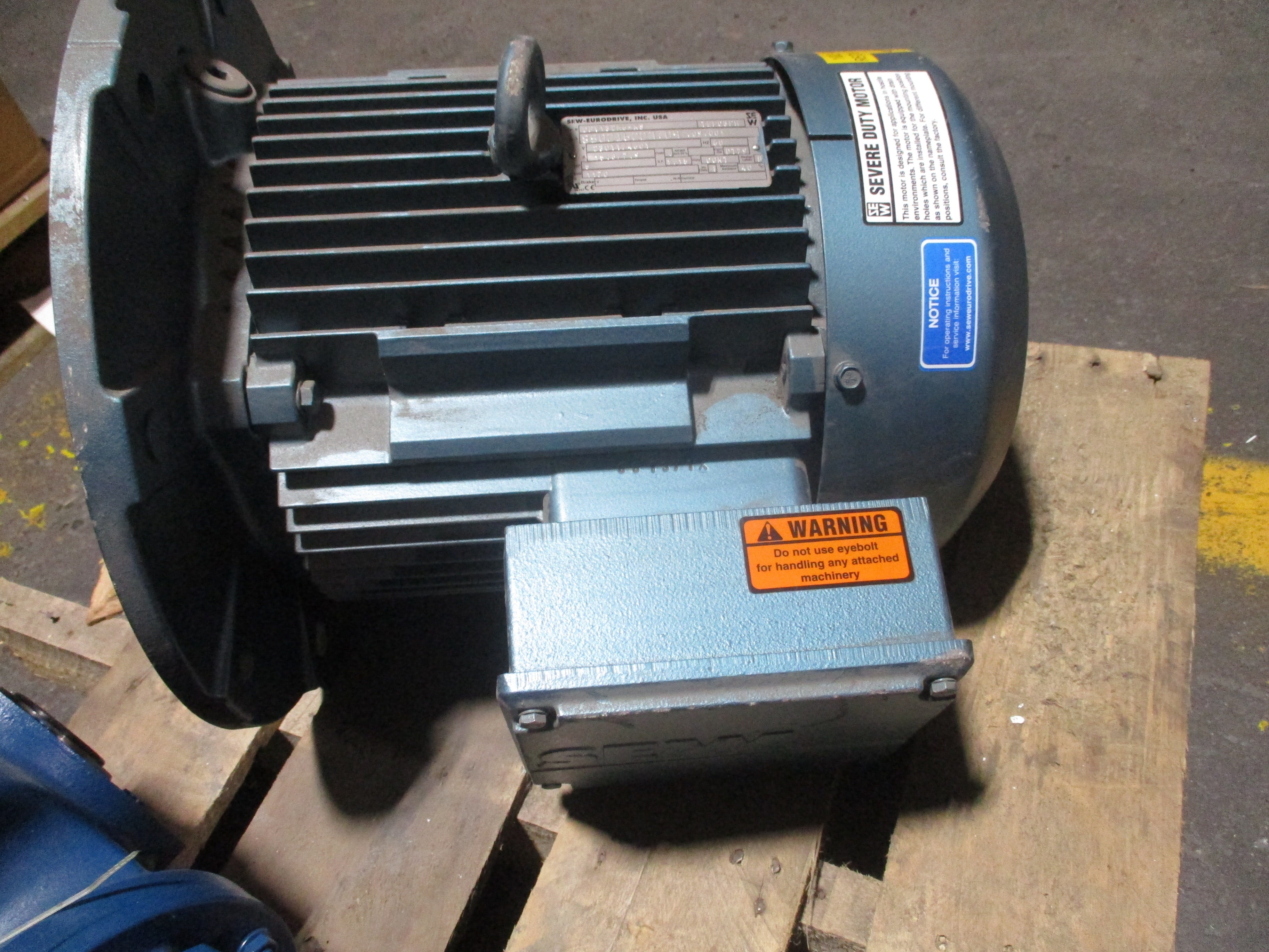 Sew-Eurodrive AC Motor DFV132M6-KS 5HP Voltage 230YY/460Y 1170RPM Used