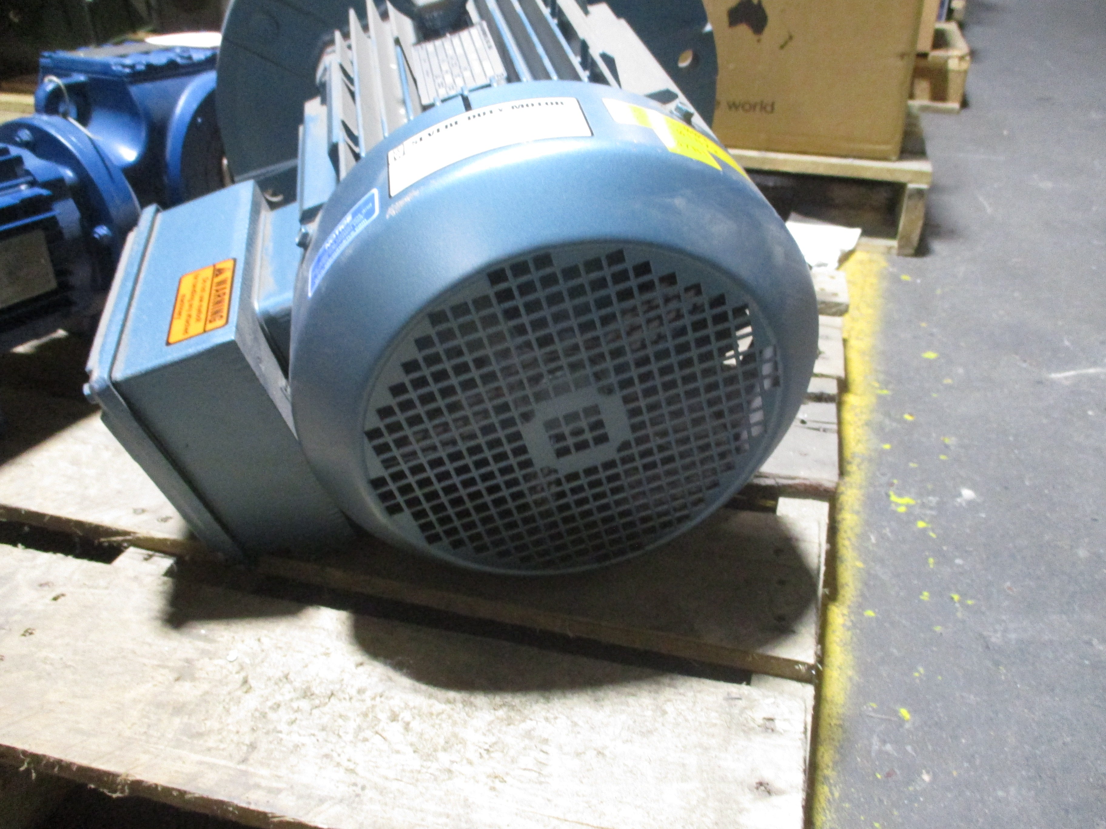 Sew-Eurodrive AC Motor DFV132M6-KS 5HP Voltage 230YY/460Y 1170RPM Used