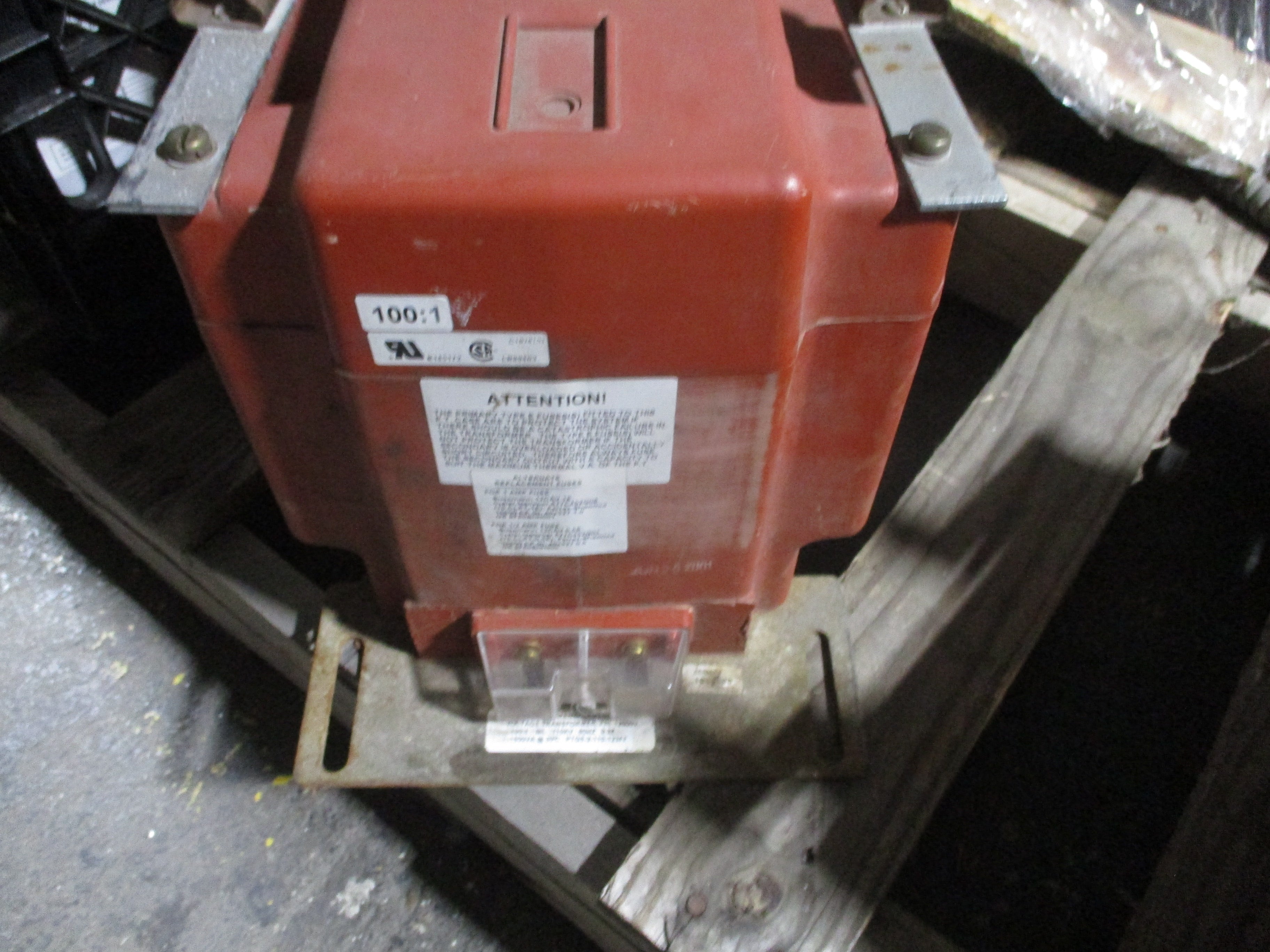 Instrument Transformer Voltage Transformer PTG5-2-110-123FF Used