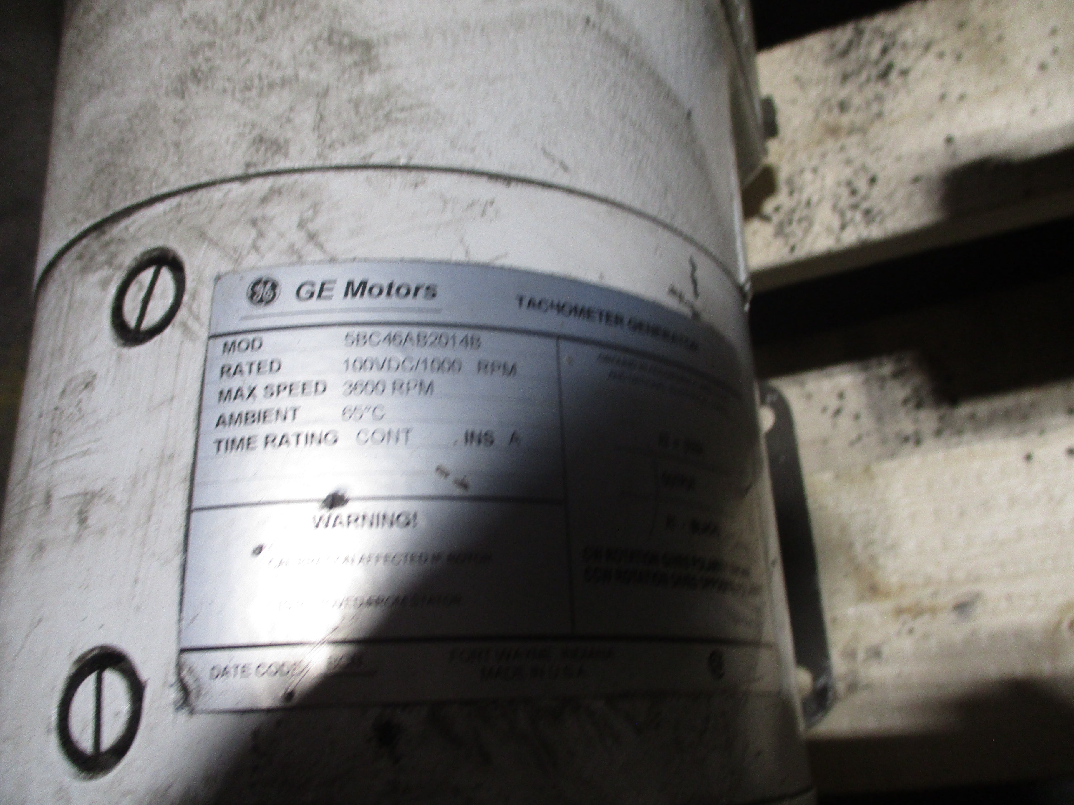 GE DC MOTOR 5CD144PA0138001 5.0HP 1750/2300RPM 240V Enclosure: DPFG 17.7A Shunt