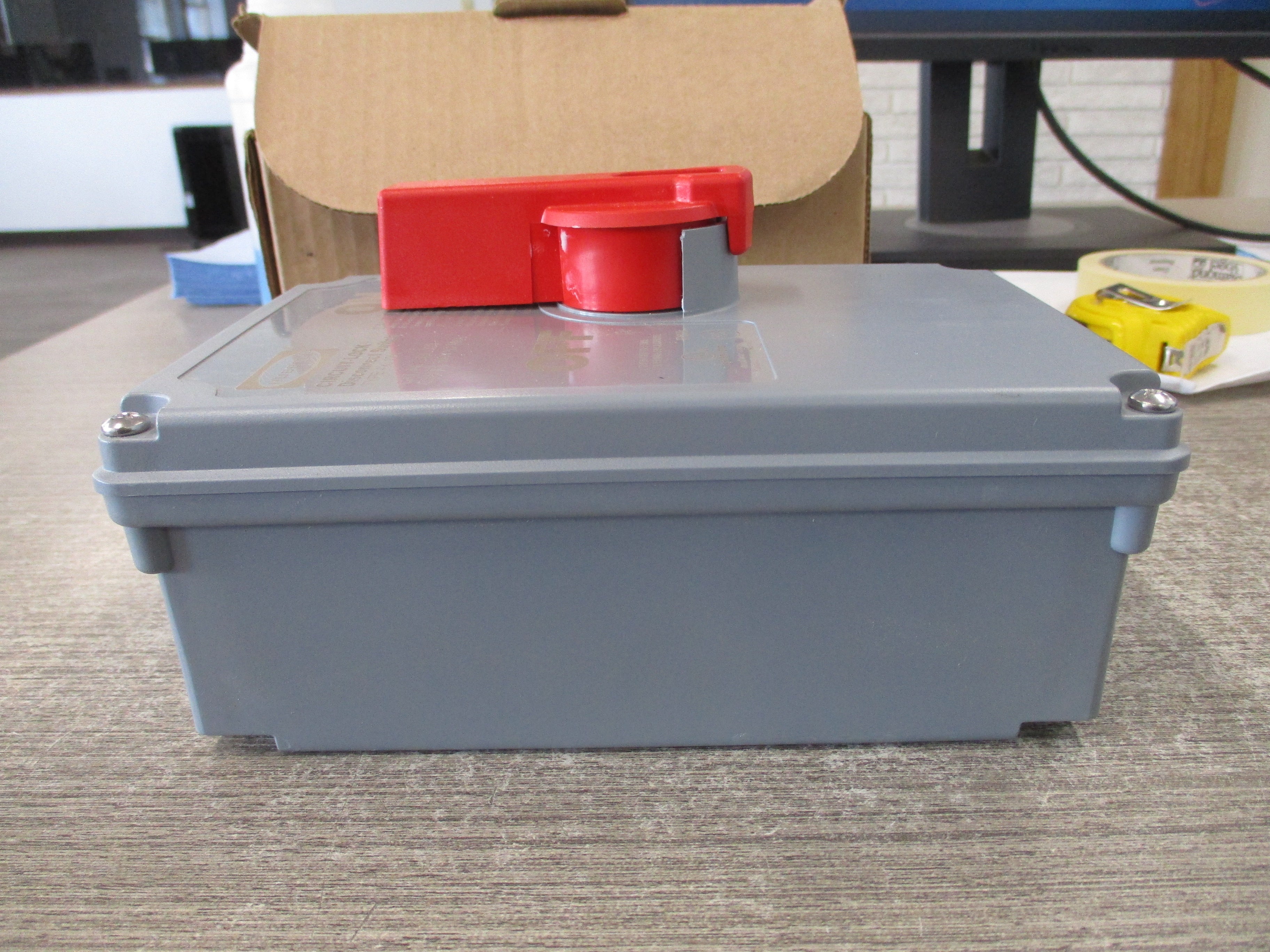 Hubbell Circuit-Lock Disconnect Switch HBLDS3 30A 600V Type 4X, 12K Enclosure New Surplus