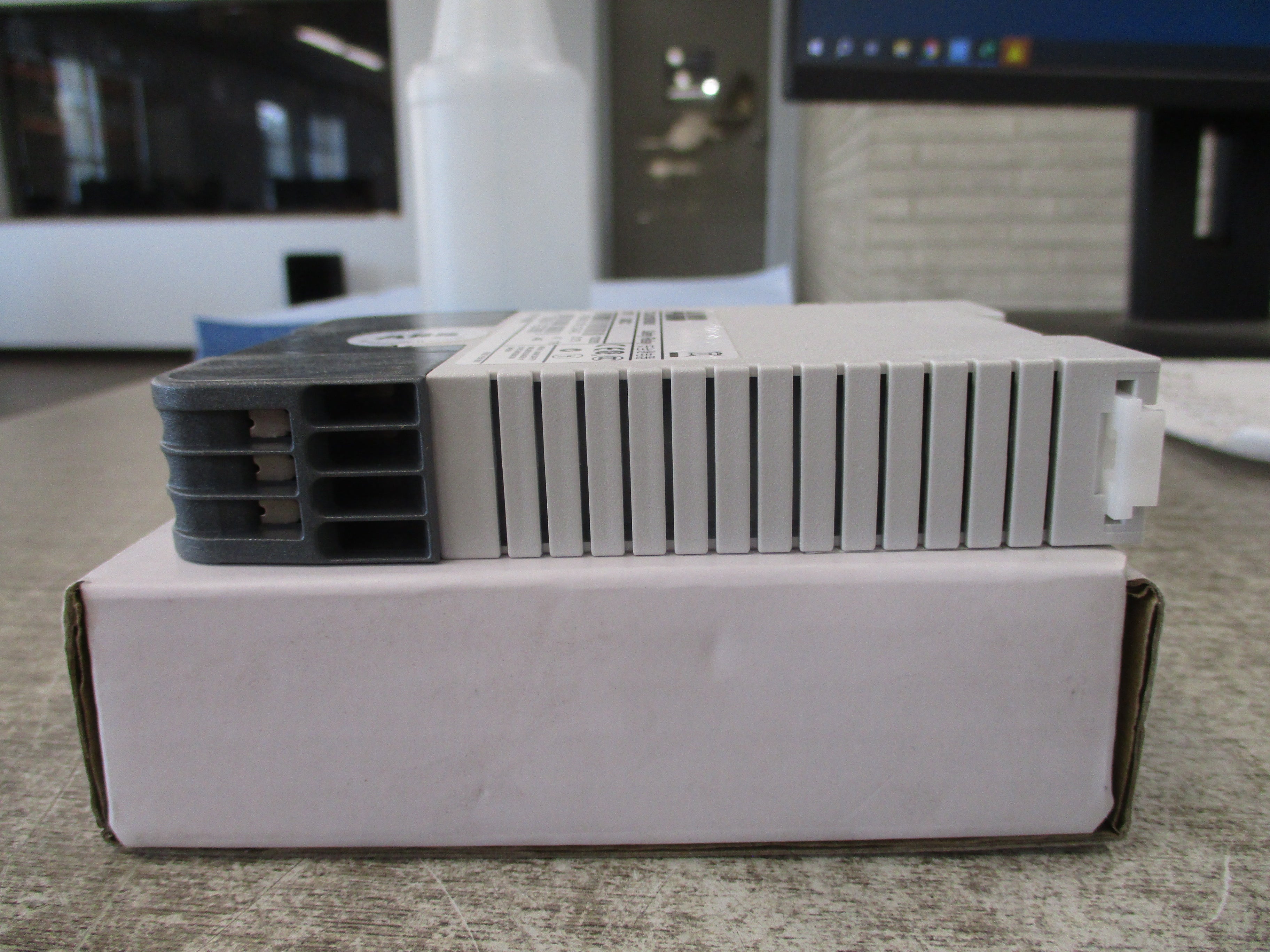 ABB RT9 Safety Relay 2TLA010029R0000 24VDC New Surplus