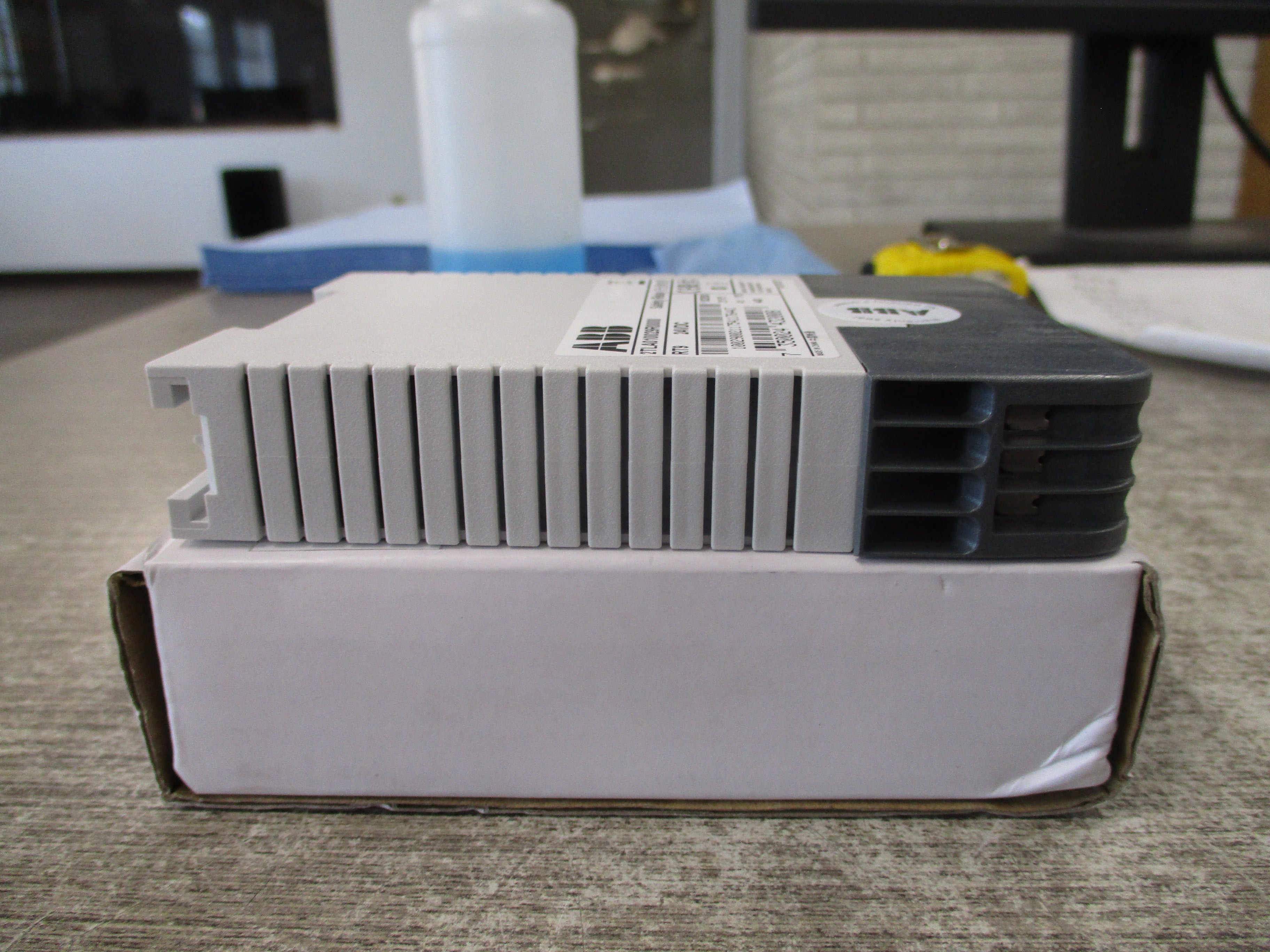 ABB RT9 Safety Relay 2TLA010029R0000 24VDC New Surplus