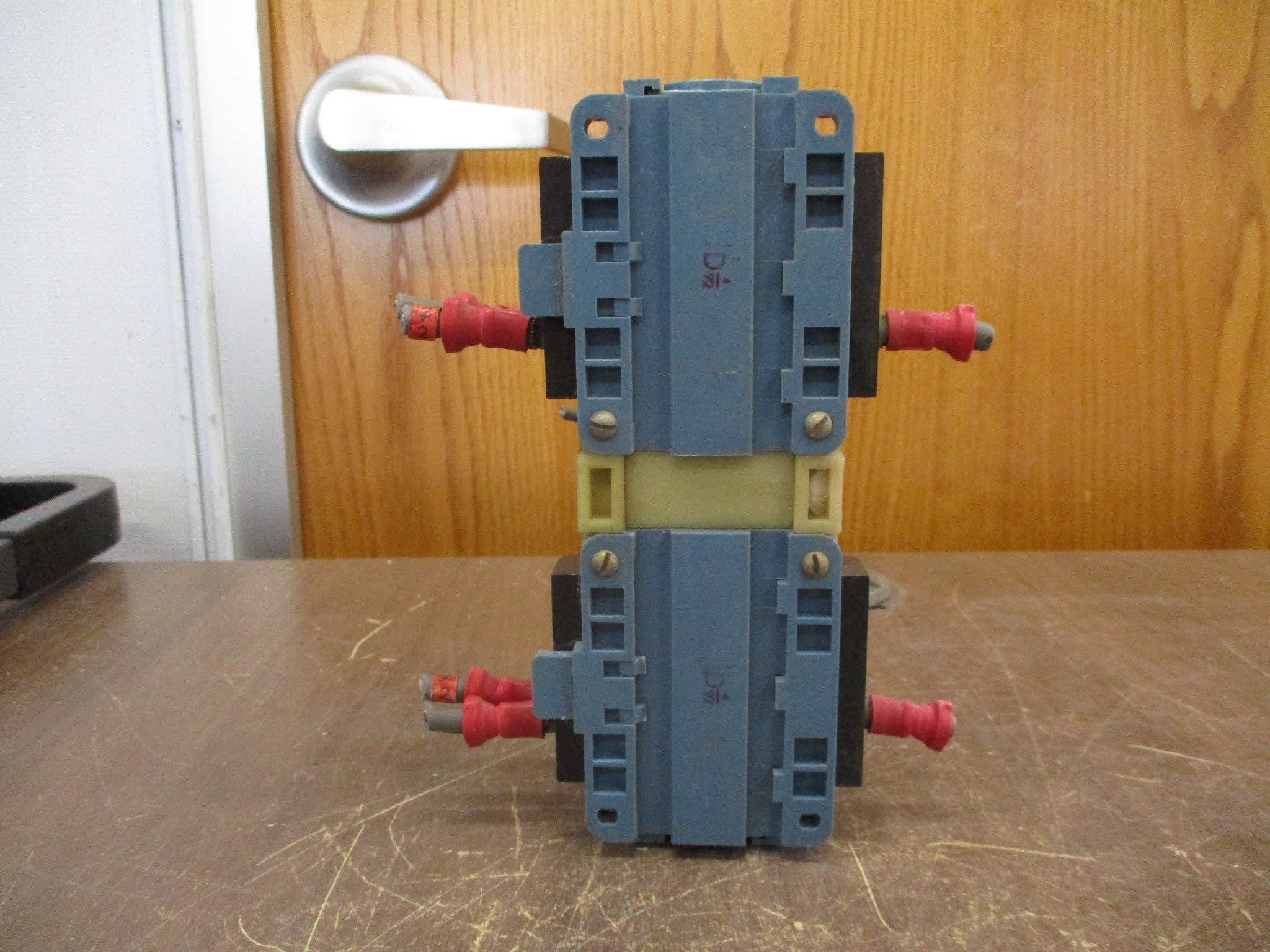 Kraus & Naimer Reversing Contactor R26 120V Coil 50A 600V Used