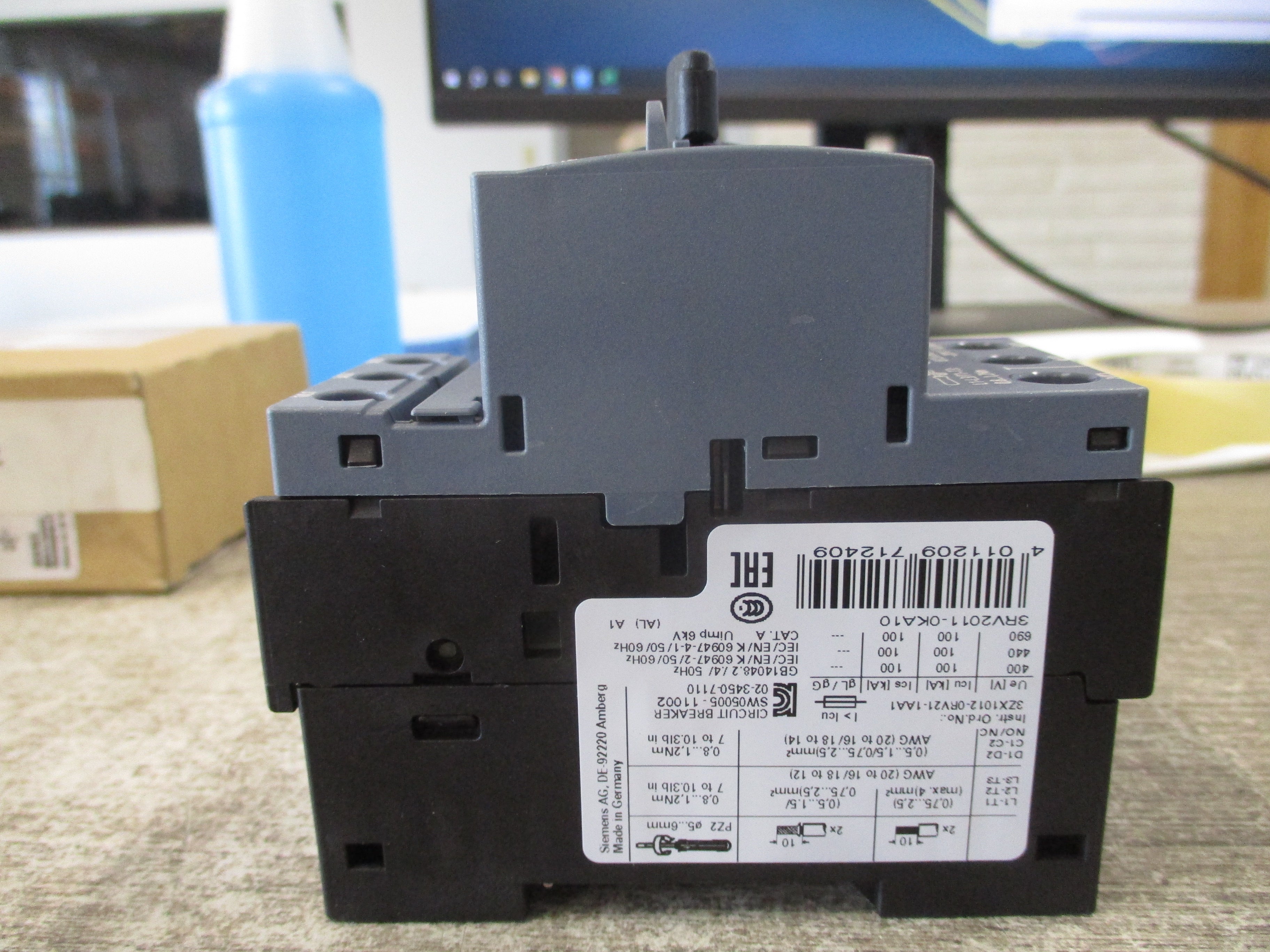 Siemens Manual Motor Protector 3RV2011-0KA10 Trip: 0.9-1.25A New Surplus