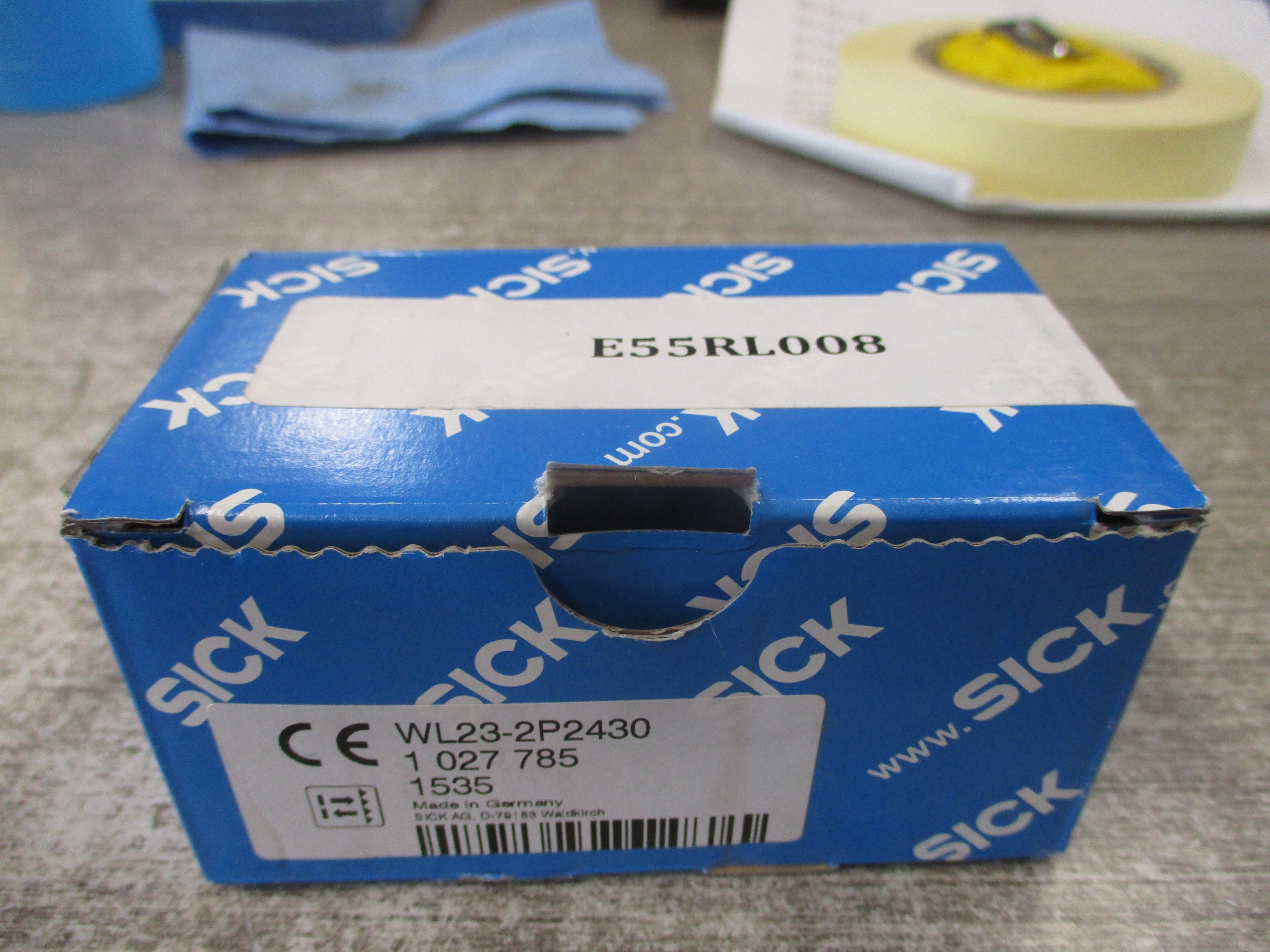 Sick Photoelectric Sensor WL23-2P2430 New Surplus