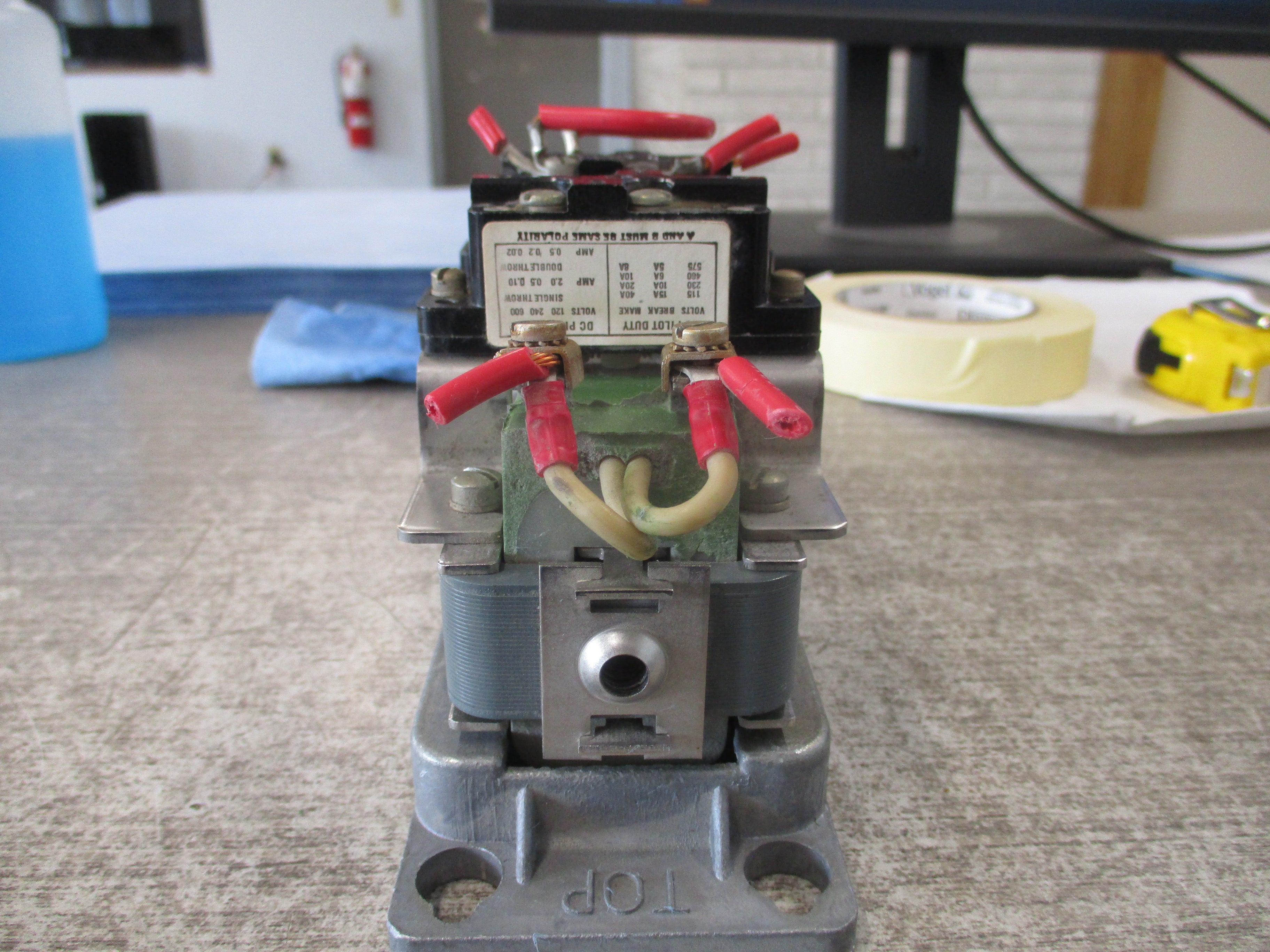 GE Time Delay Relay CR2820B111AA4 Ser. A 460V Coil Used