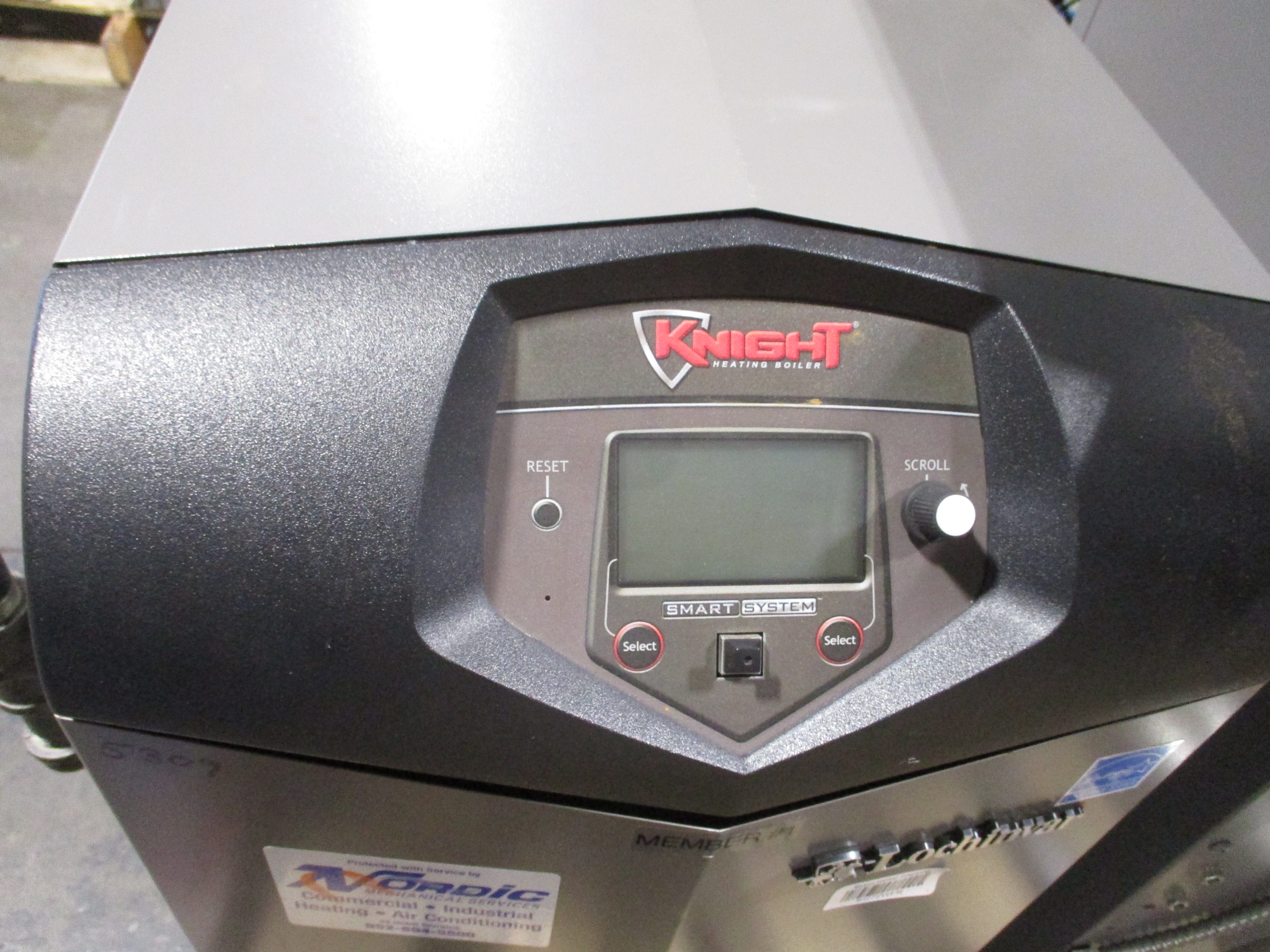 Lochinuar Knight Natural Gas Water Tube Boiler KBN211 Heating Capacity: 191,000 BTU Used