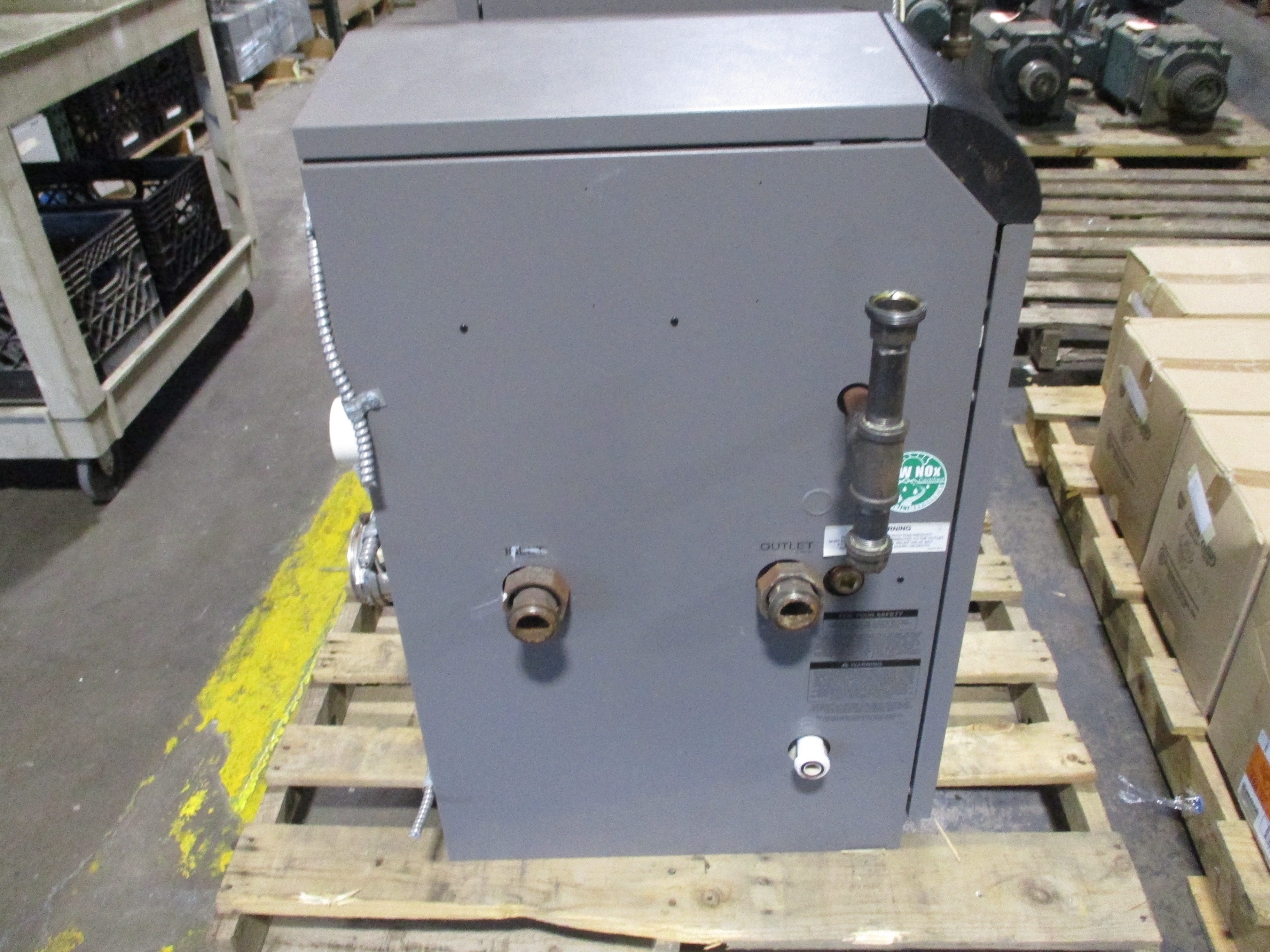 Lochinuar Knight Natural Gas Water Tube Boiler KBN211 Heating Capacity: 191,000 BTU Used