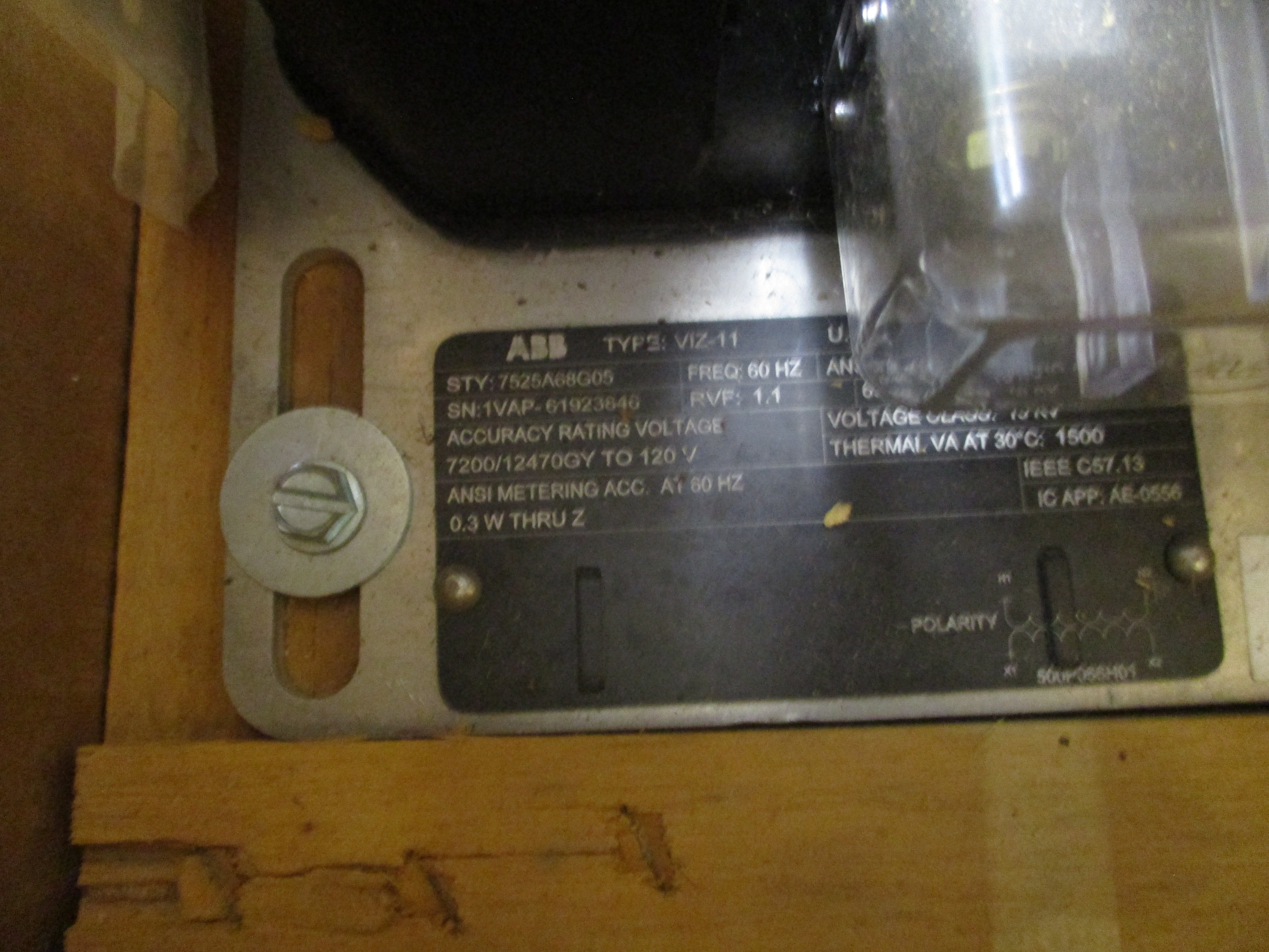 ABB VIZ-11 Voltage Transformer 7525A68G05 Pri: 7200V/12470GY Ratio 60:1 New Surplus