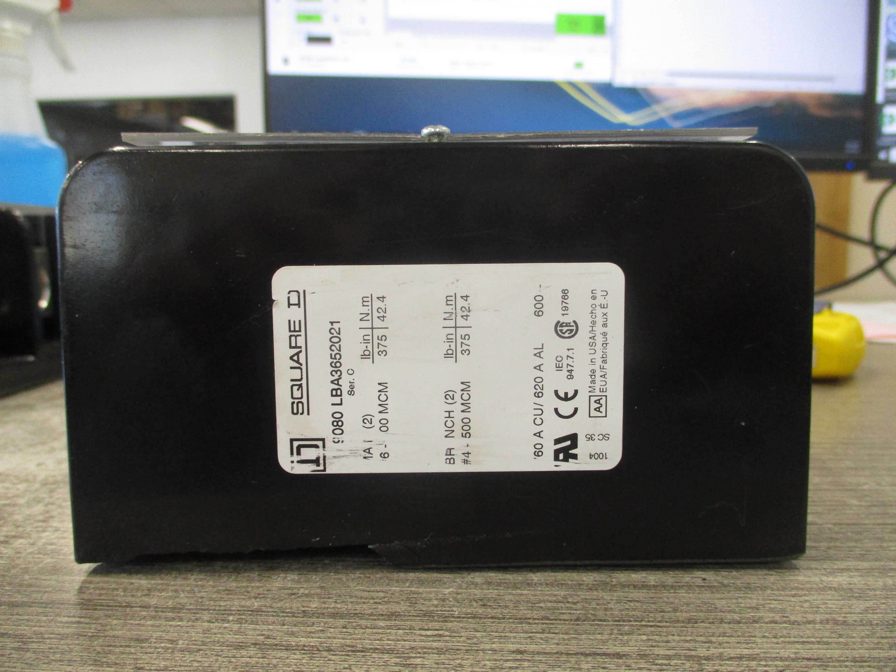 Square D Power Distribution Block 9080 LBA3652021 760A 600V 3P Line (2):#6-500MCM Load (2): #4-500MCM Used