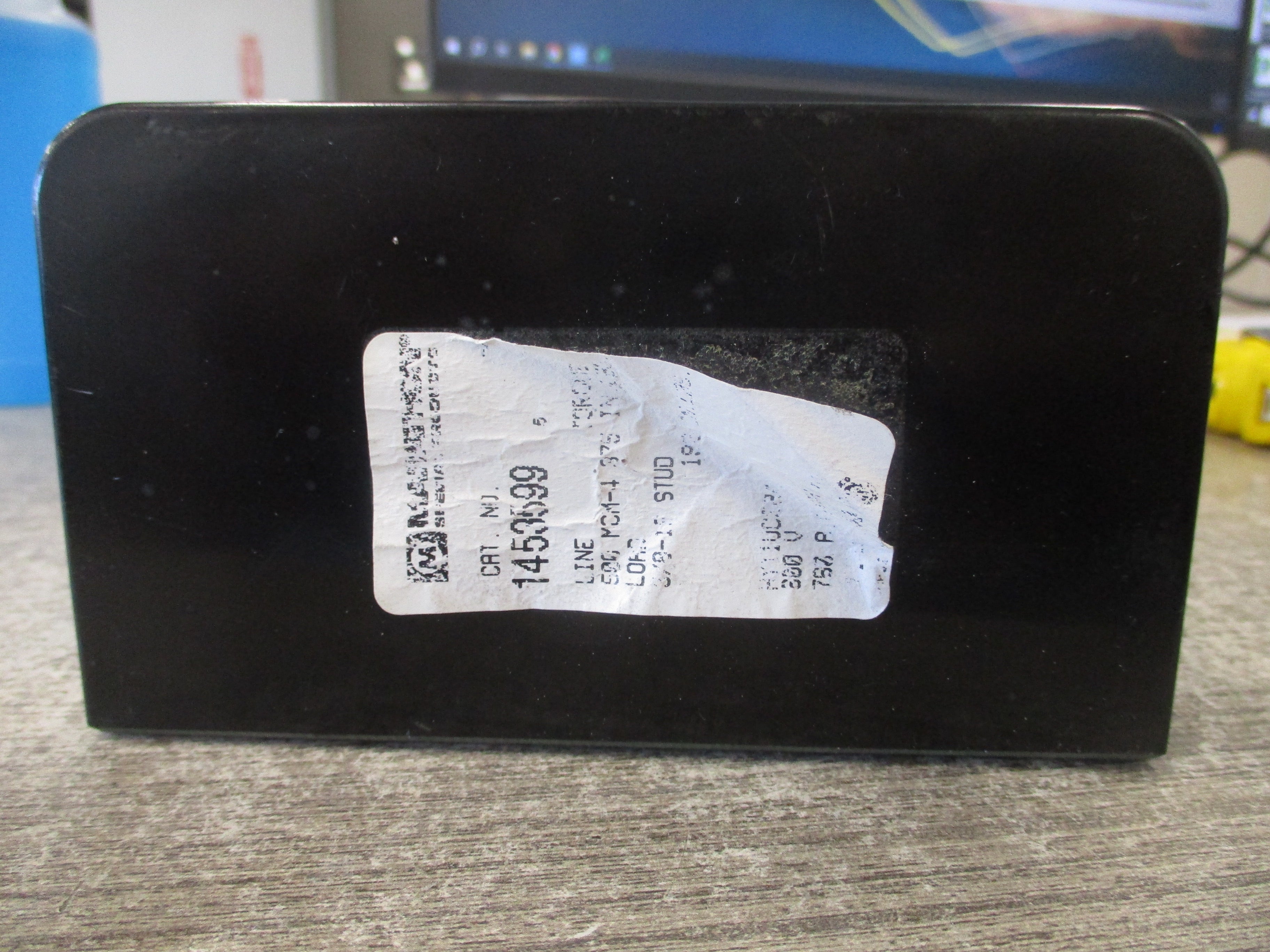 Marathon Power Distribution Block 1453599 760A 600V Line: 500MCM-4 Load: 3/8-18 STUD Used