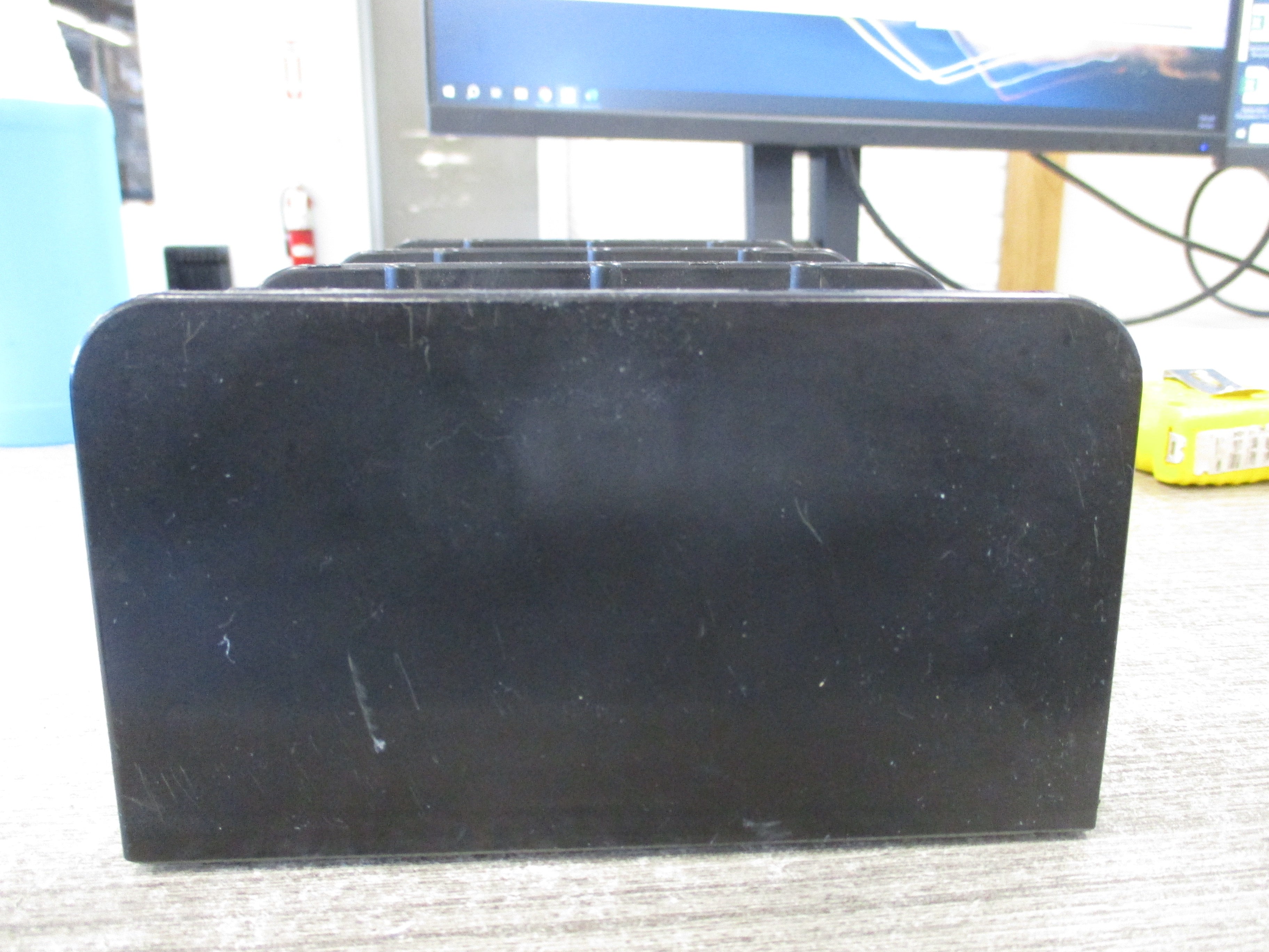 Marathon Power Distribution Block 1453599 760A 600V Line: 500MCM-4 Load: 3/8-18 STUD Used