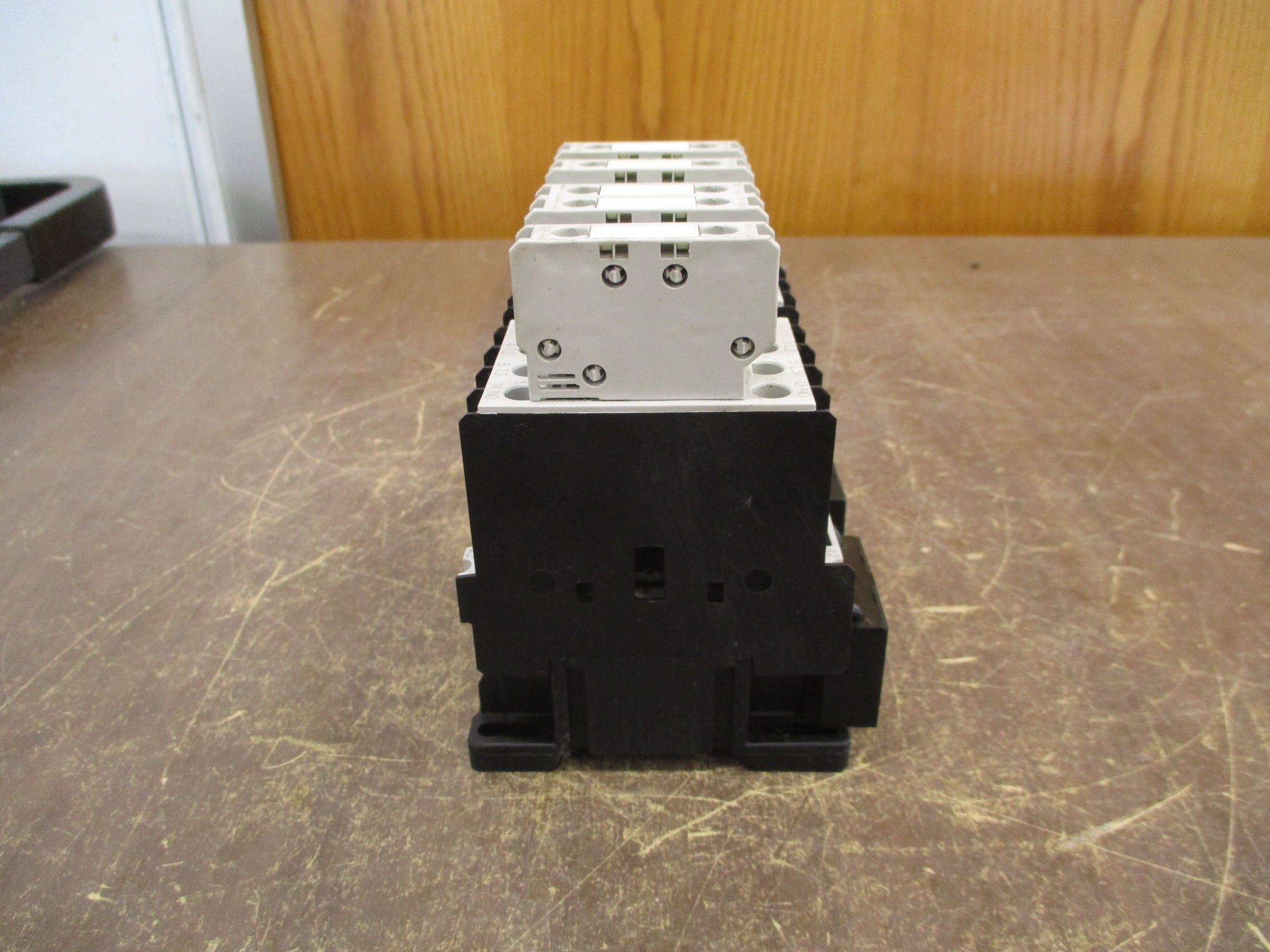 GE Reversing Contactor CL00A310T 120V Coil 25A 600V (5) Aux Contacts Used