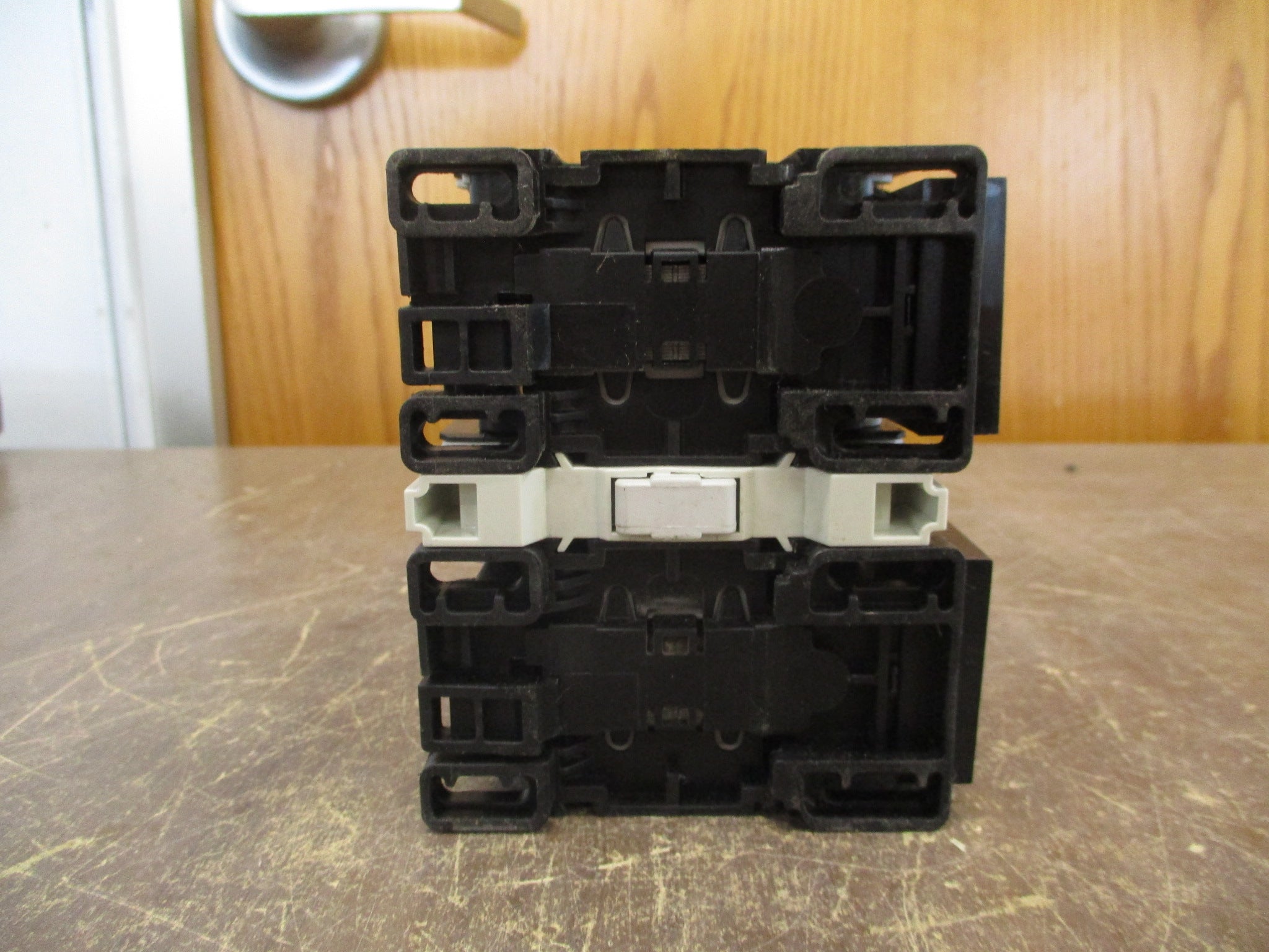 GE Reversing Contactor CL00A310T 120V Coil 25A 600V (5) Aux Contacts Used