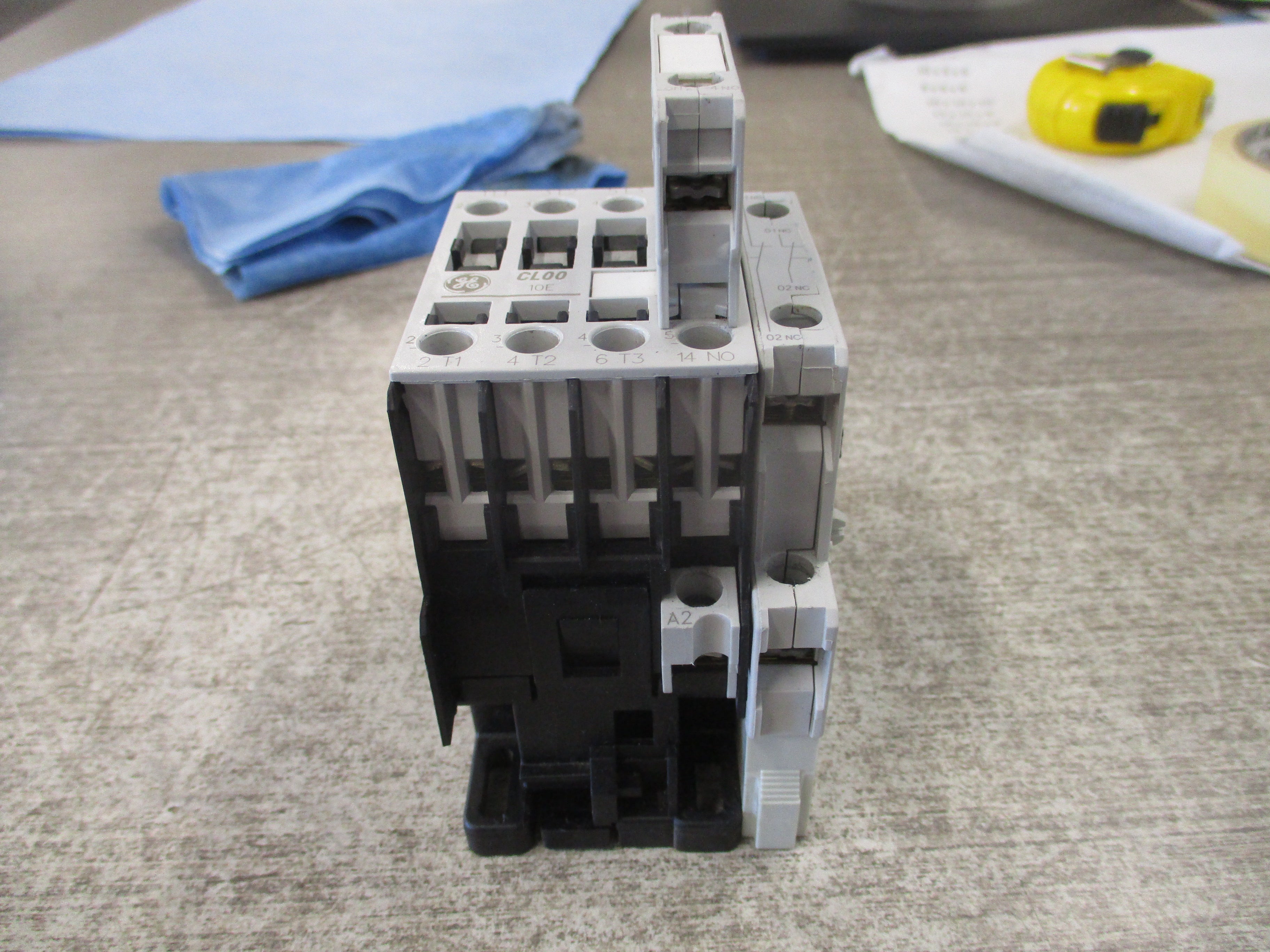 GE Contactor CL00A310T 120V Coil 25A 600V (1) Aux Contact W/Coupler Used