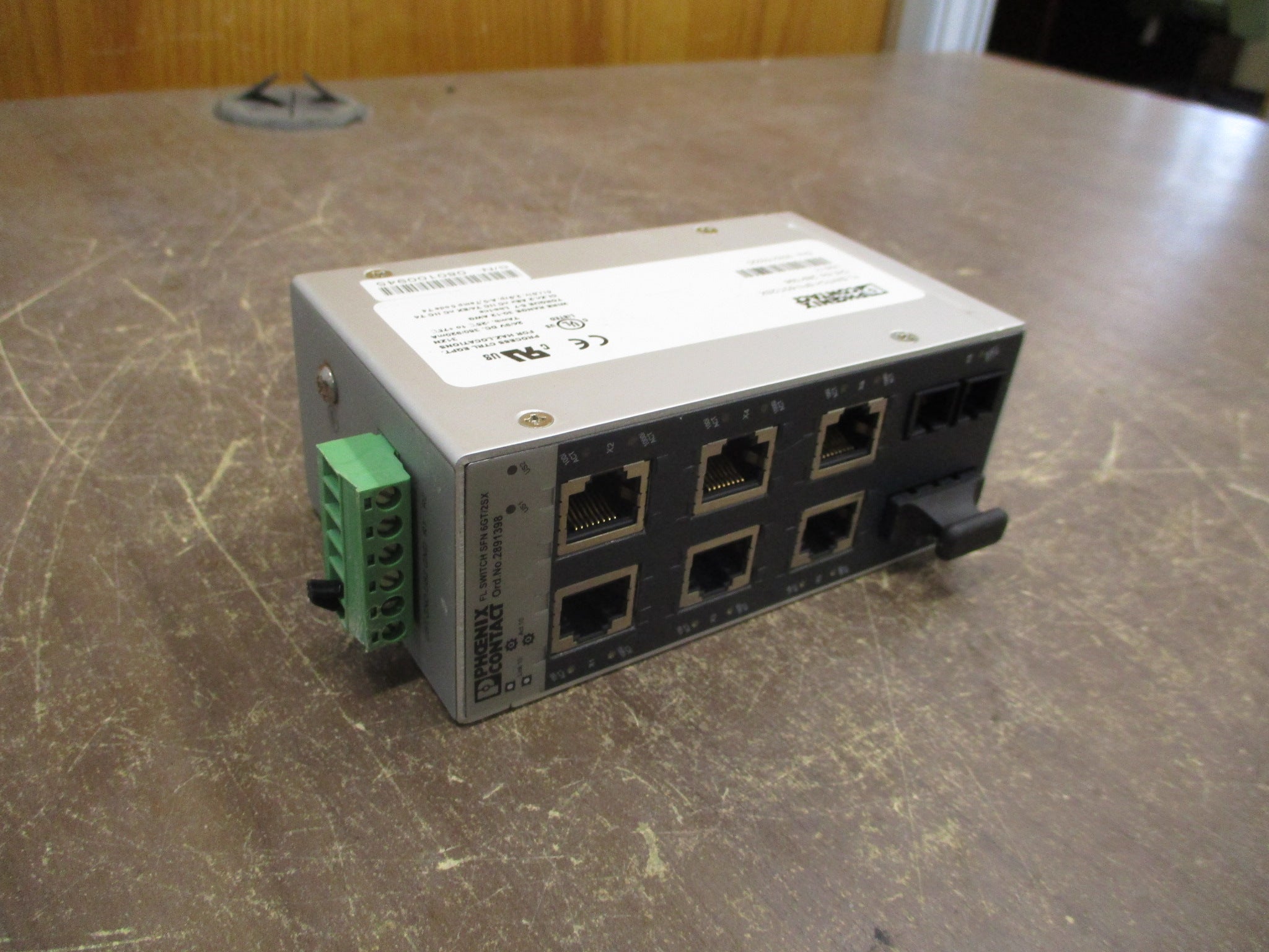 Phoenix Contact FL Switch 2891398 HW: 11 SFN 6GT/2SX Used