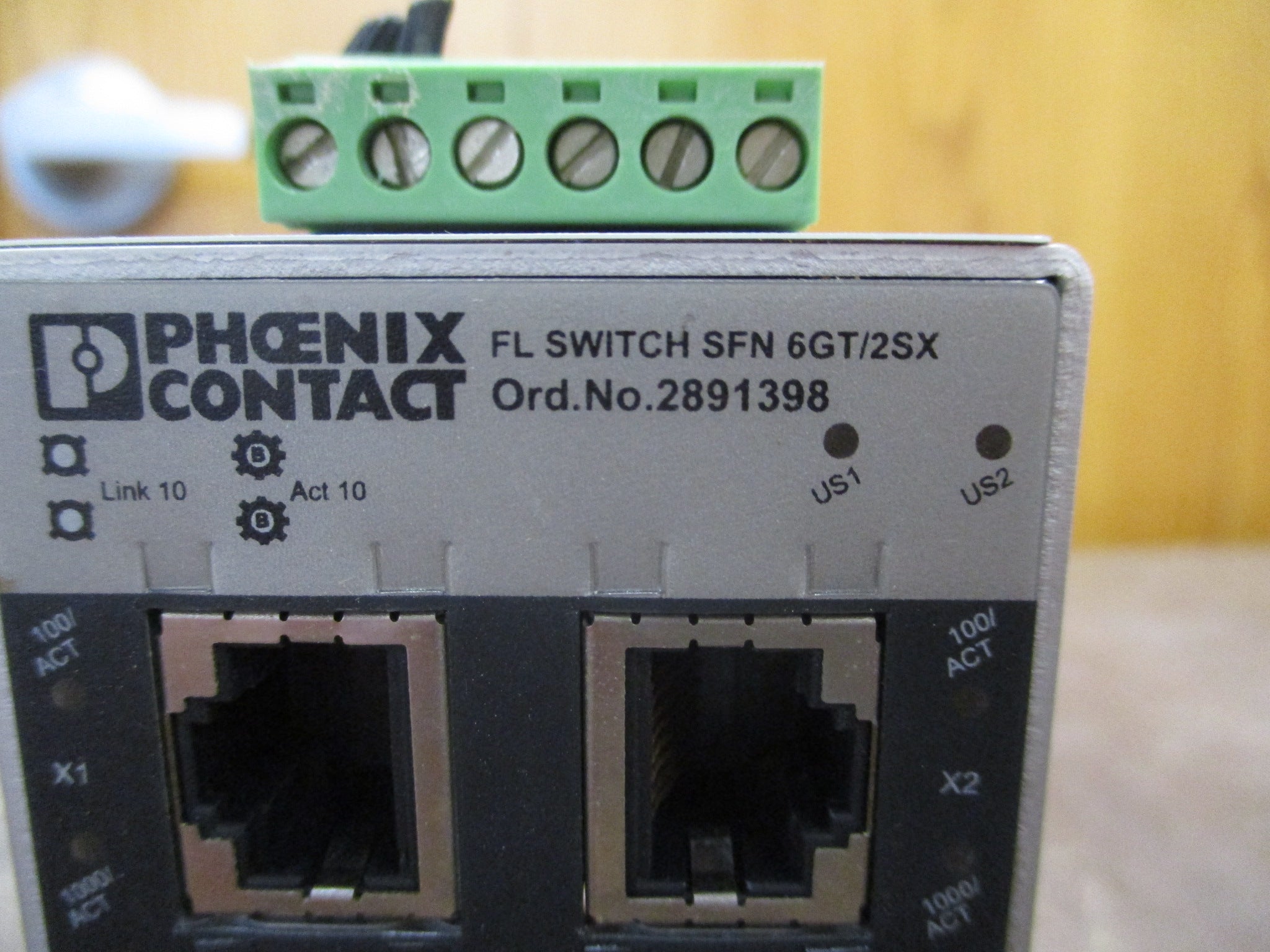 Phoenix Contact FL Switch 2891398 HW: 11 SFN 6GT/2SX Used