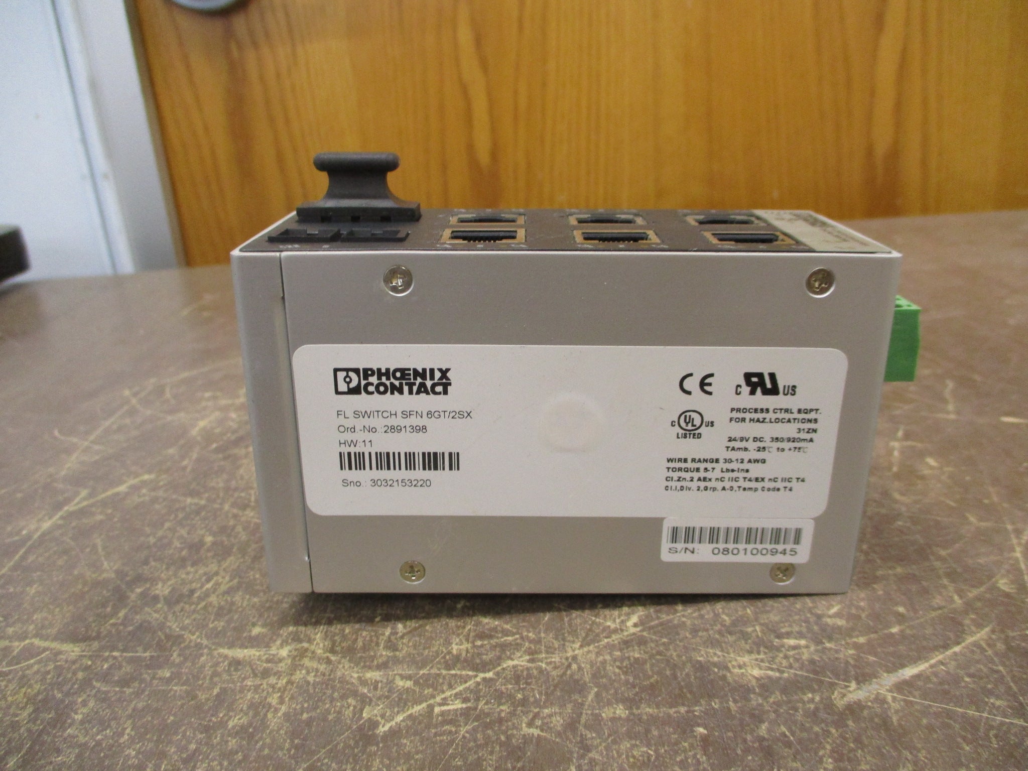 Phoenix Contact FL Switch 2891398 HW: 11 SFN 6GT/2SX Used