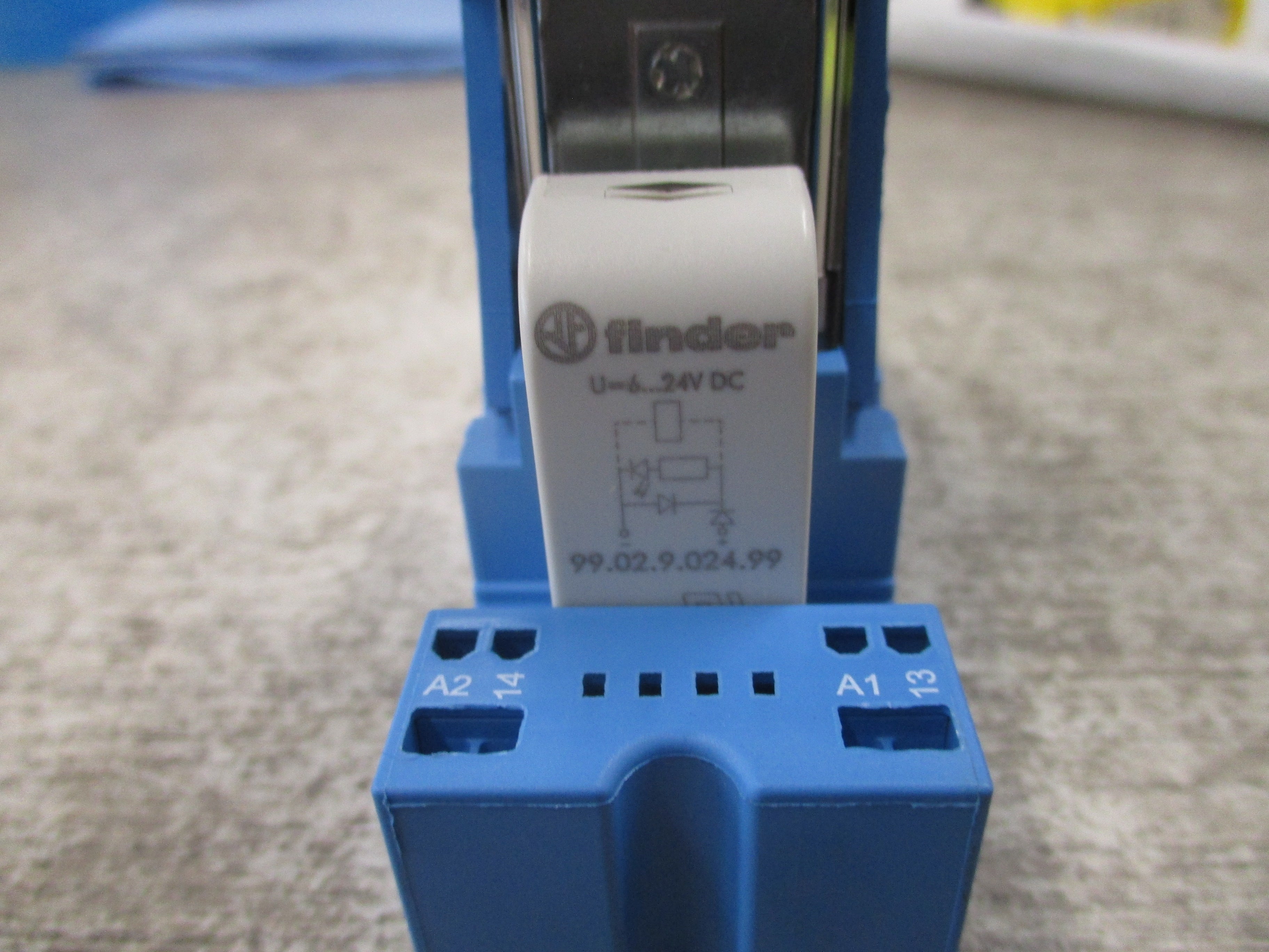 Finder Relay 55.34.9.024.0040 24VDC Coil W/Base Used