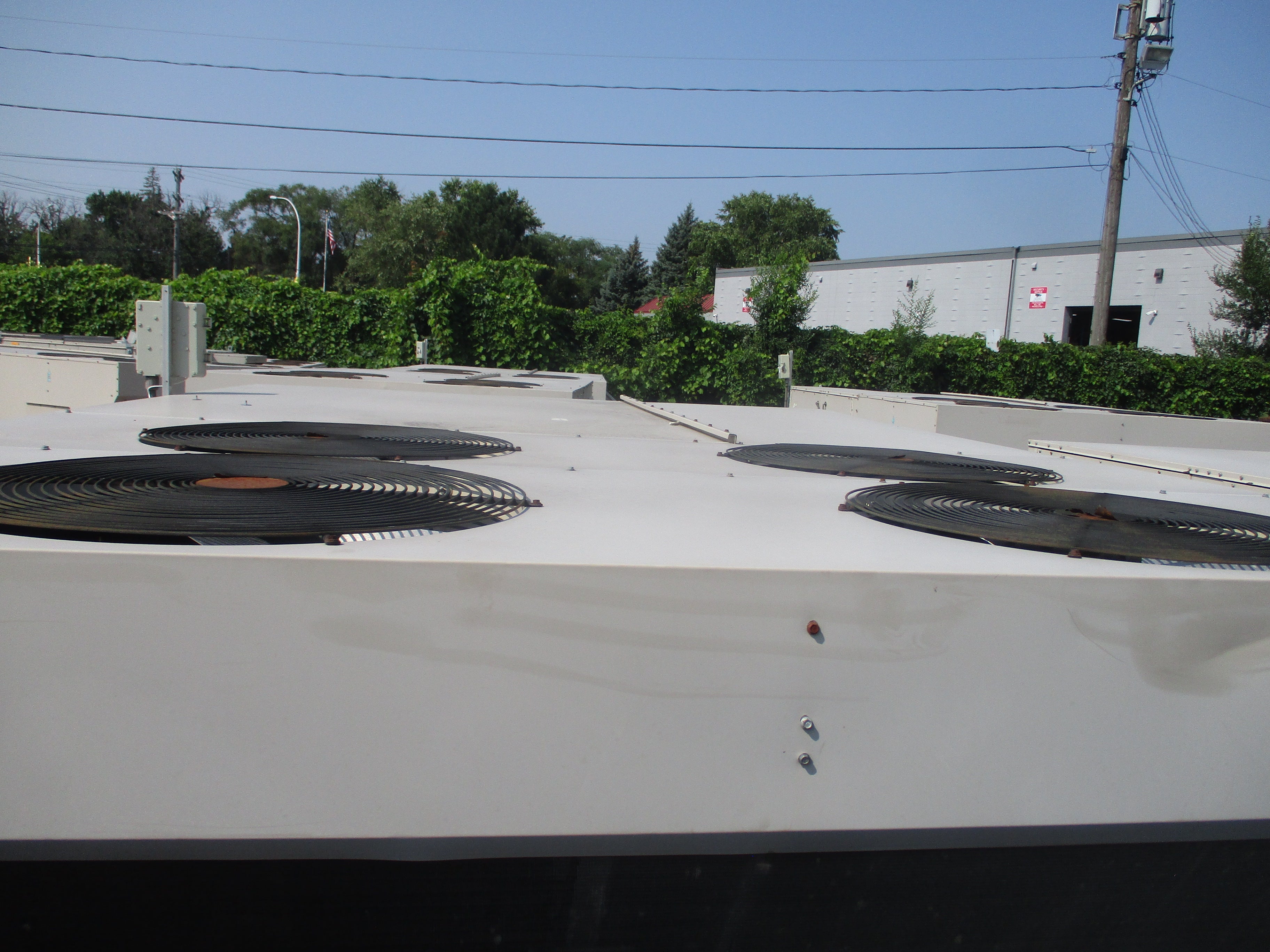 Lennox Rooftop Unit LGC180H2BM2G 15. Ton 460V 53KW 345.00 BTU Natural Gas Heat Year 2008 R410A Used