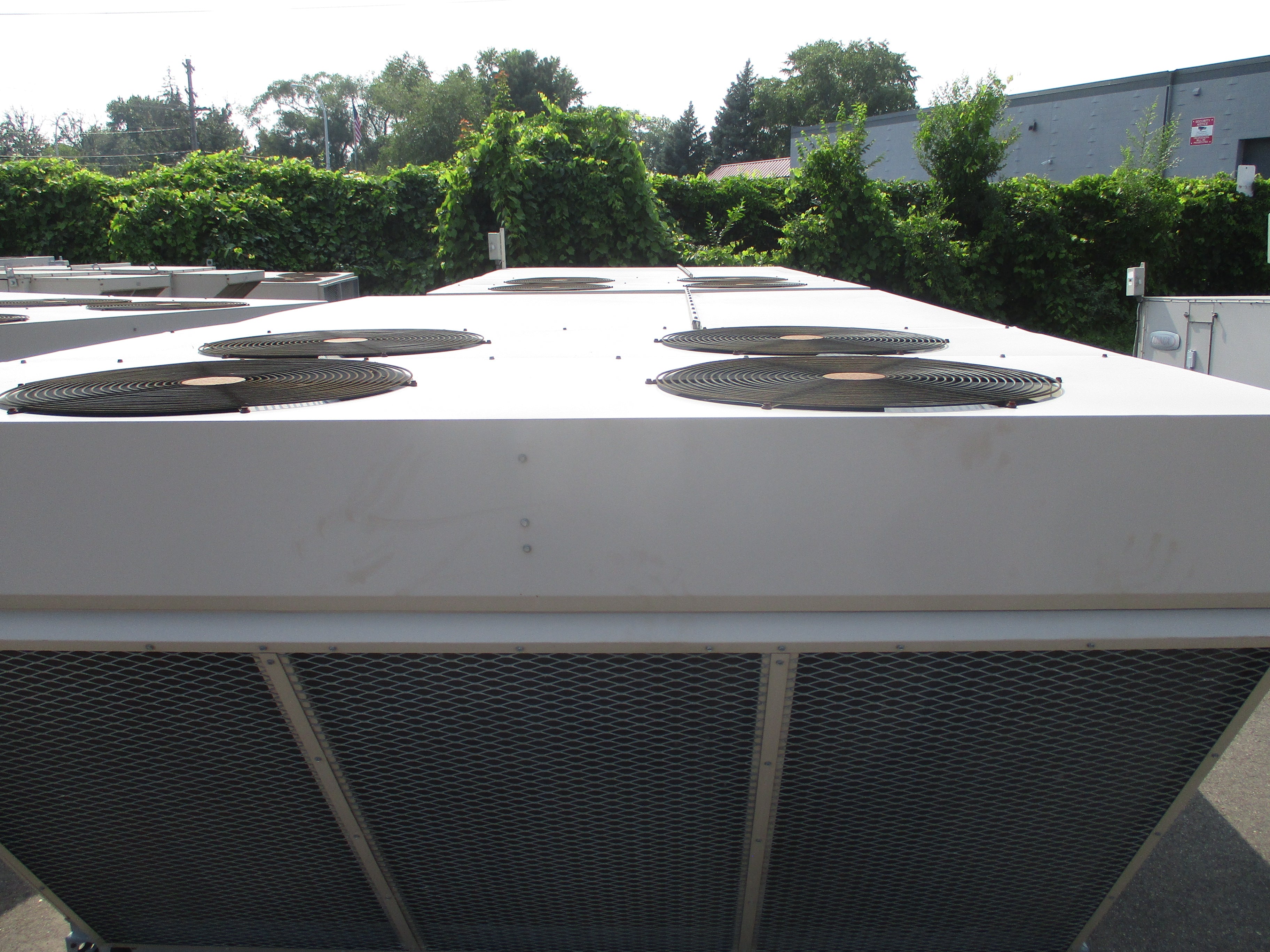 Lennox Rooftop Unit LGC156H4BL2G 12.5 Ton 460V 46KW 169.000 BTU R410A 2009 MFD Natural Gas Heat Used