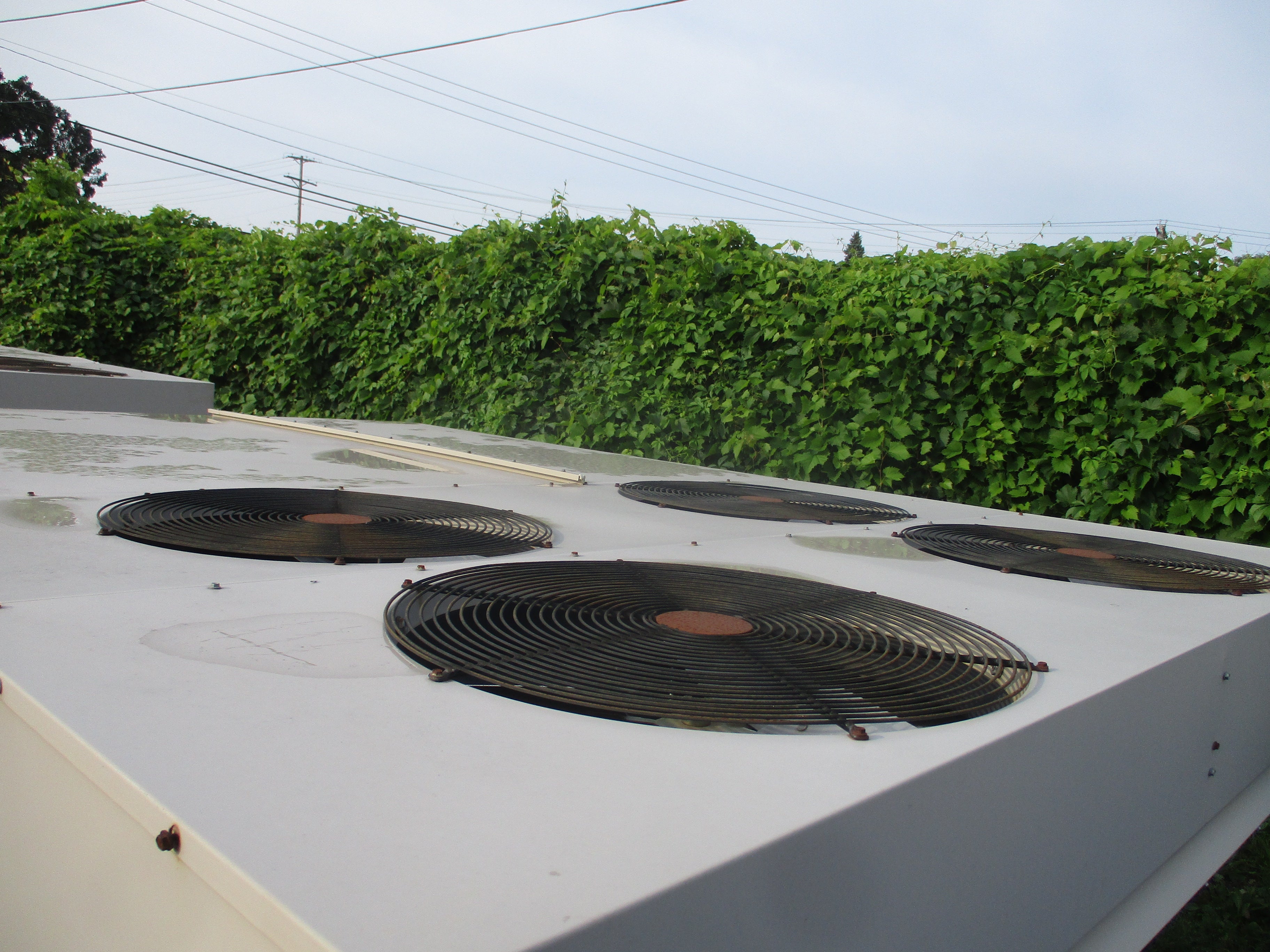 Lennox Rooftop Unit LGC156H4BL2G 12.5 Ton 460V 46KW 169.000 BTU R410A 2009 MFD Natural Gas Heat Used