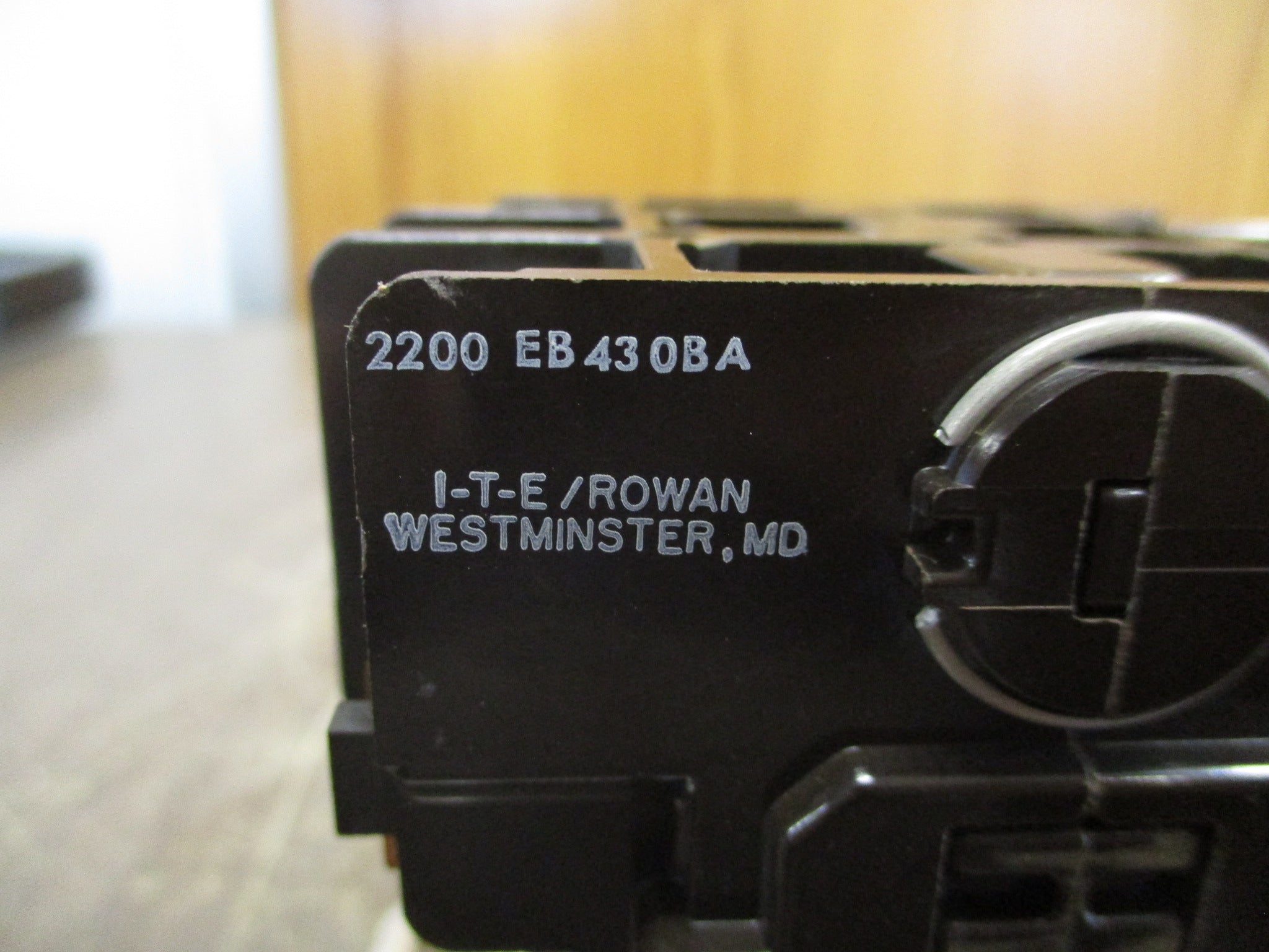 ITE Contactor 2200EB430BA 208-240V Coil 50A 600V 3P Used